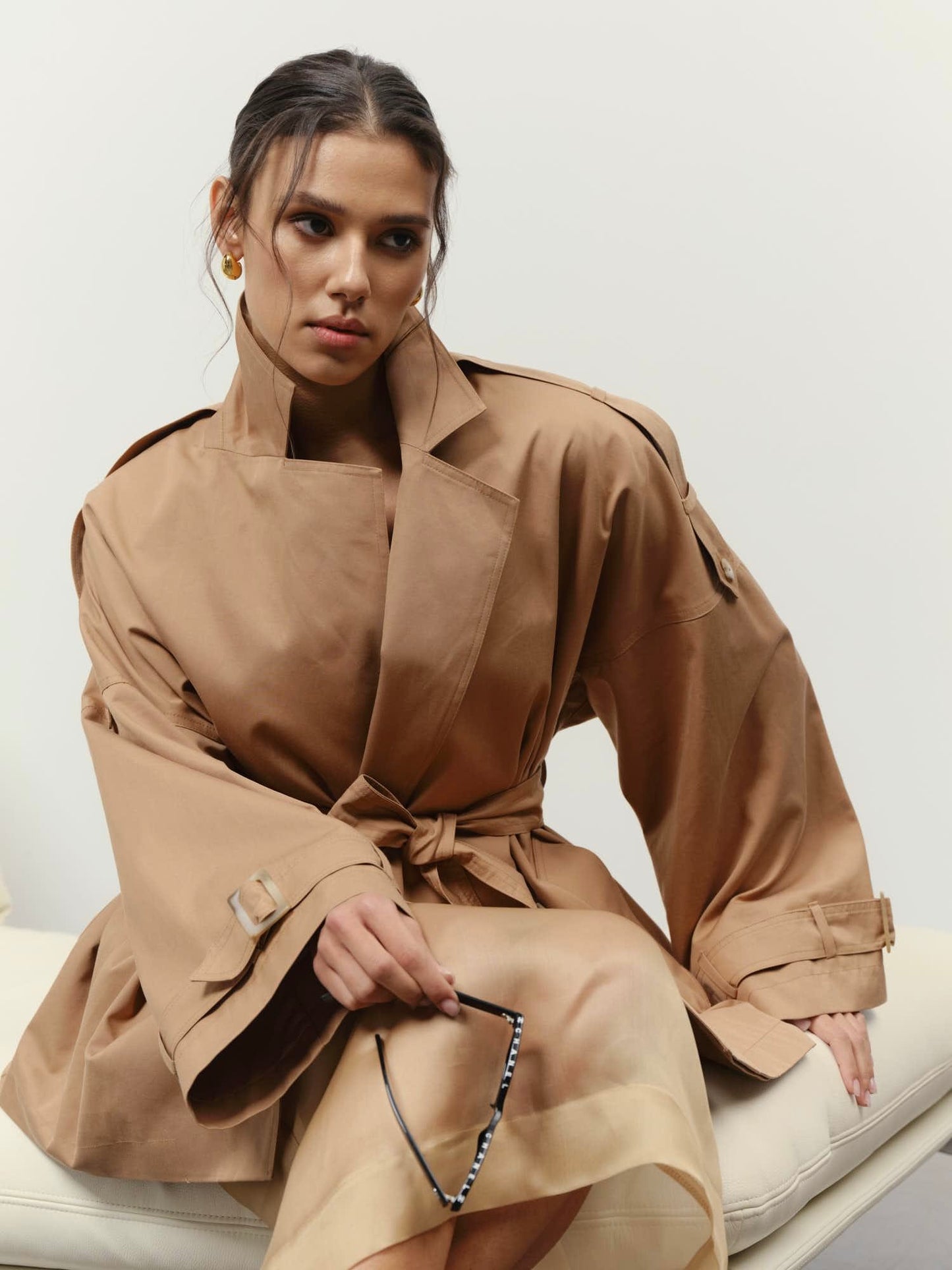 Oversized waterproof crop trench with belt