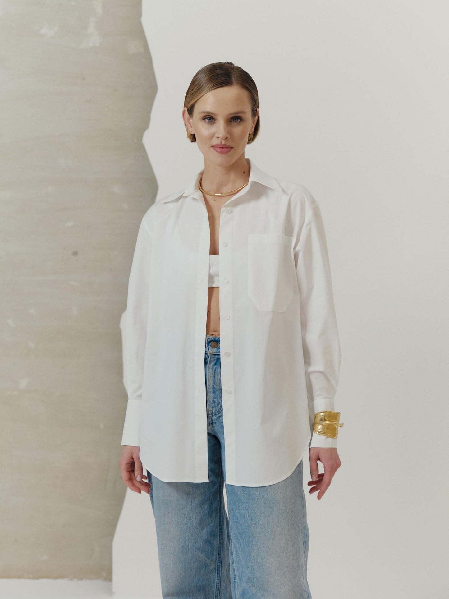 Relaxed fit white cotton shirt with breast pocket