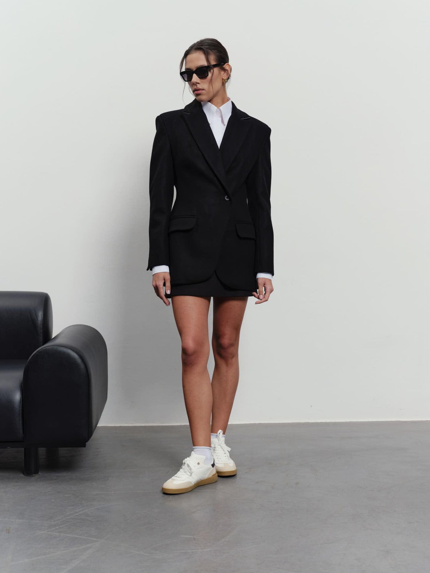 Leya fitted jacket in warm black wool
