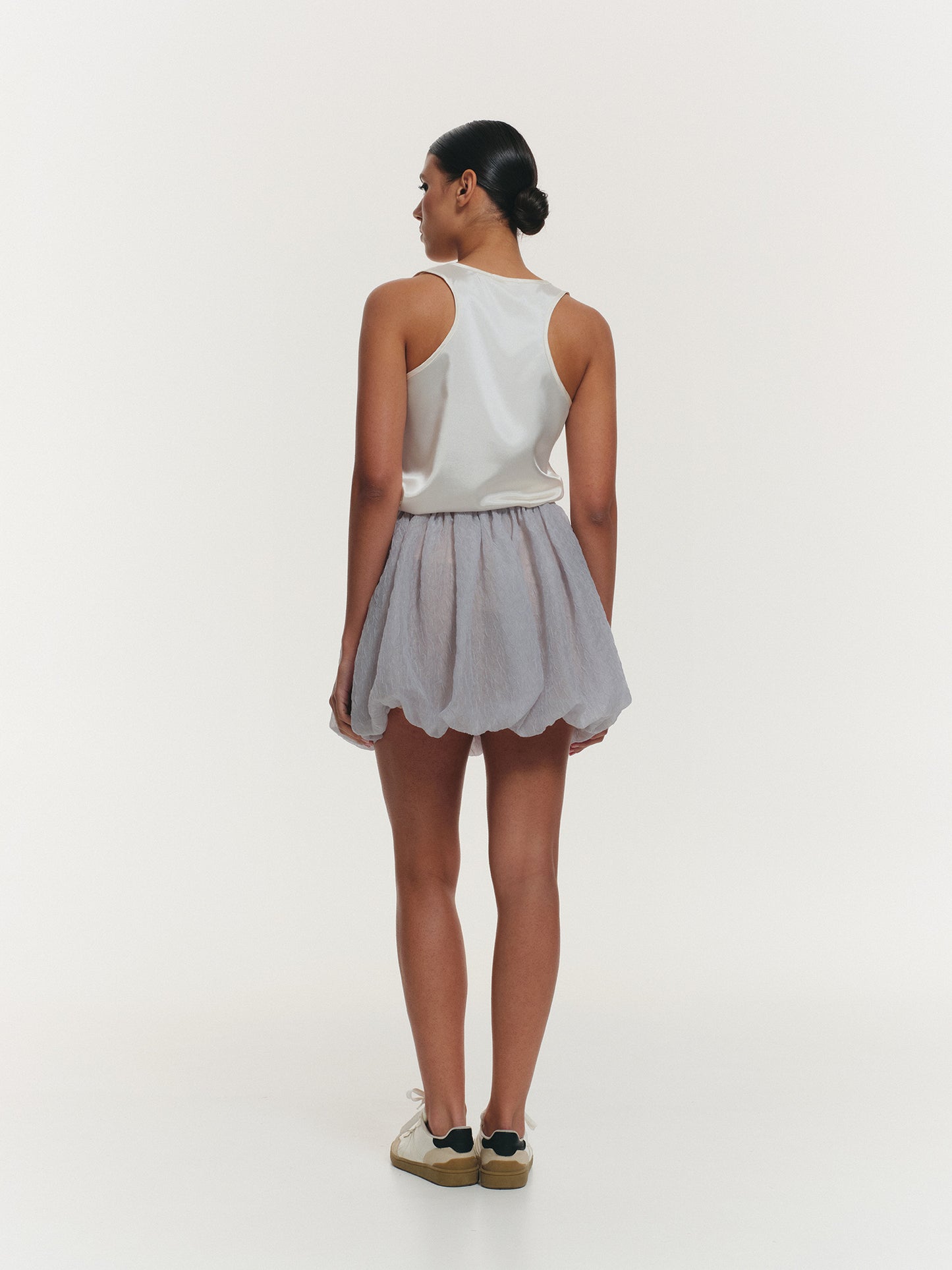 Balloon accent skirt in crinkle silk