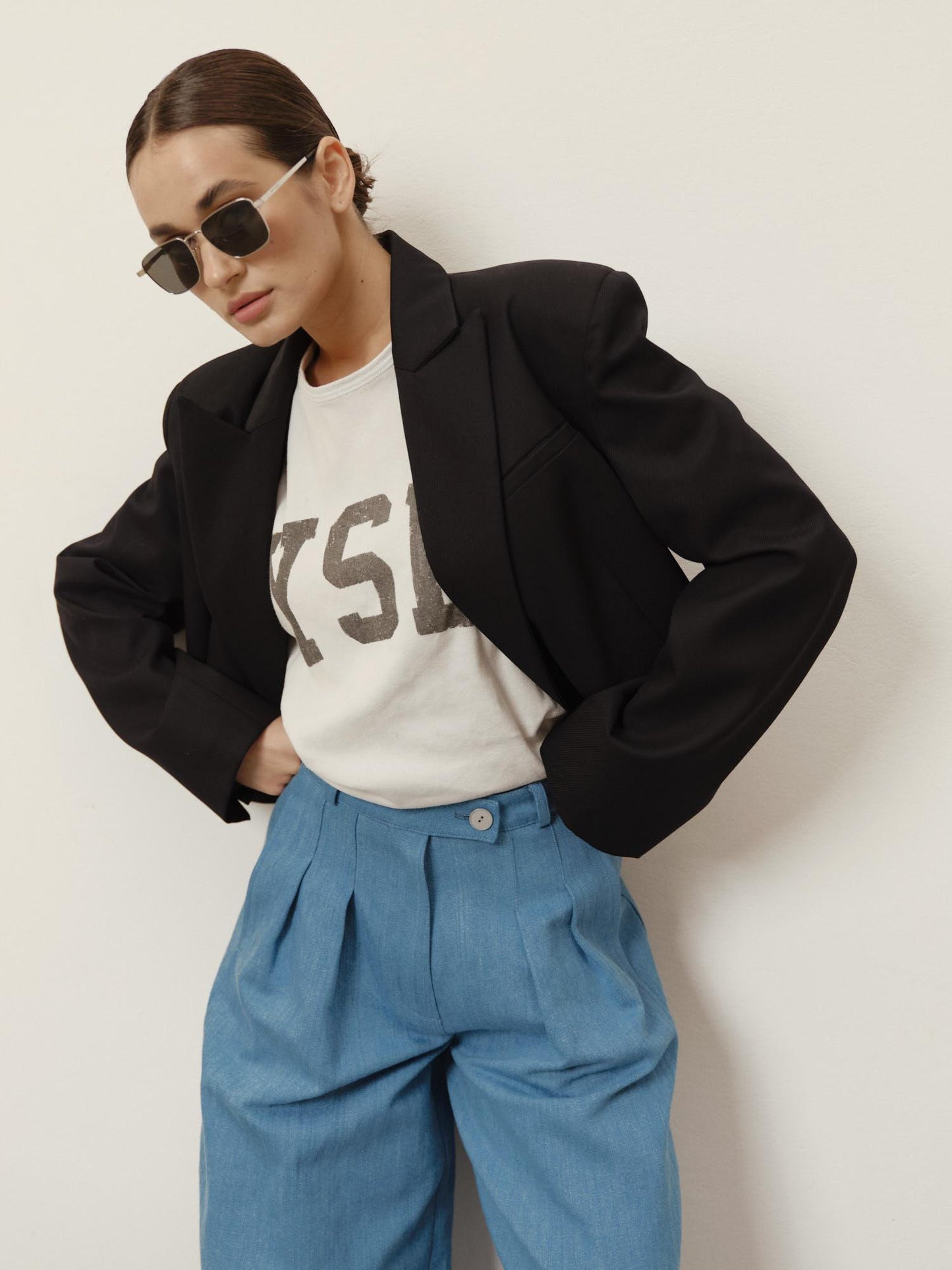 Accent shoulder loose fit crop blazer