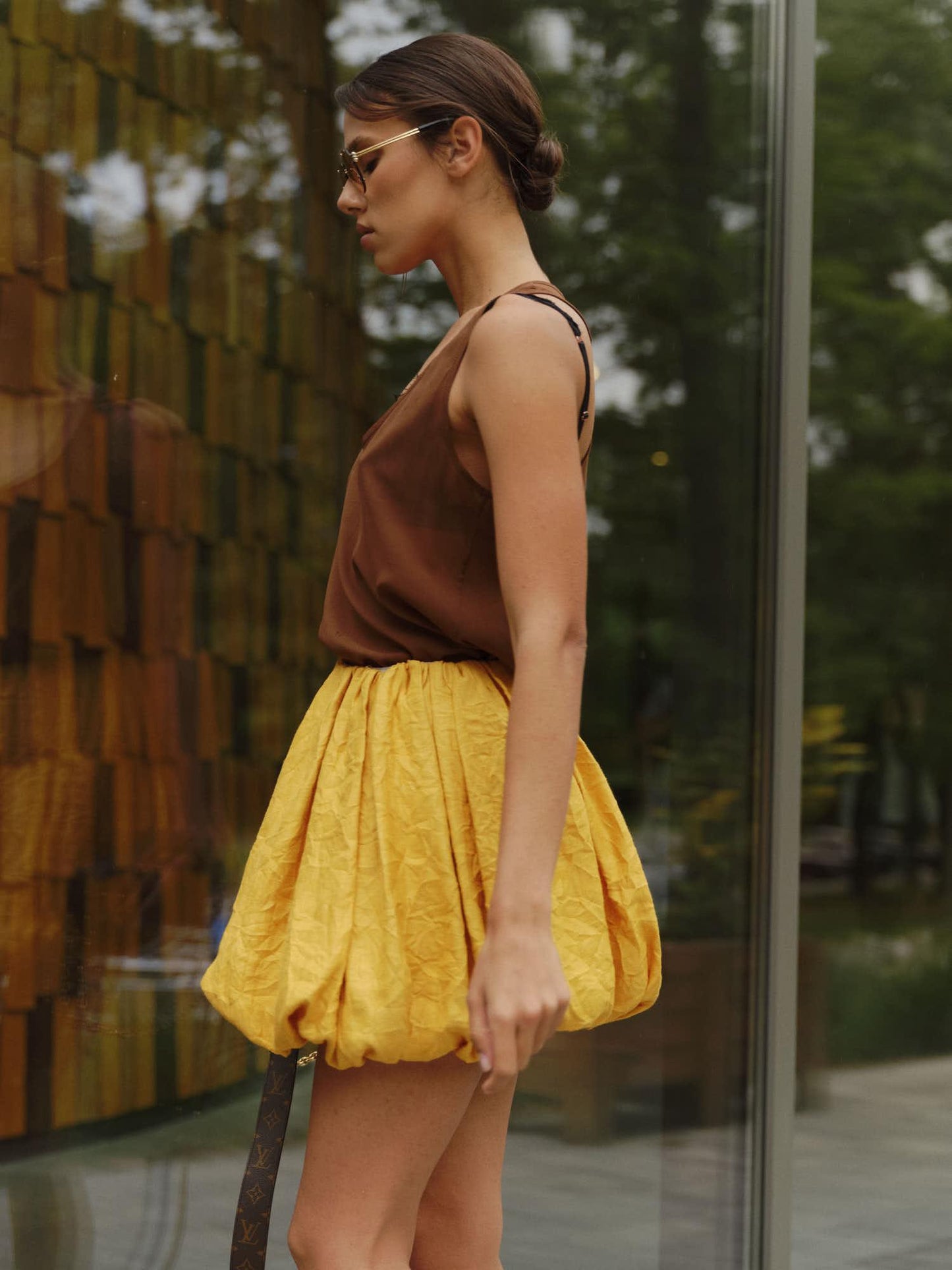 Balloon accent skirt in crinkle linen