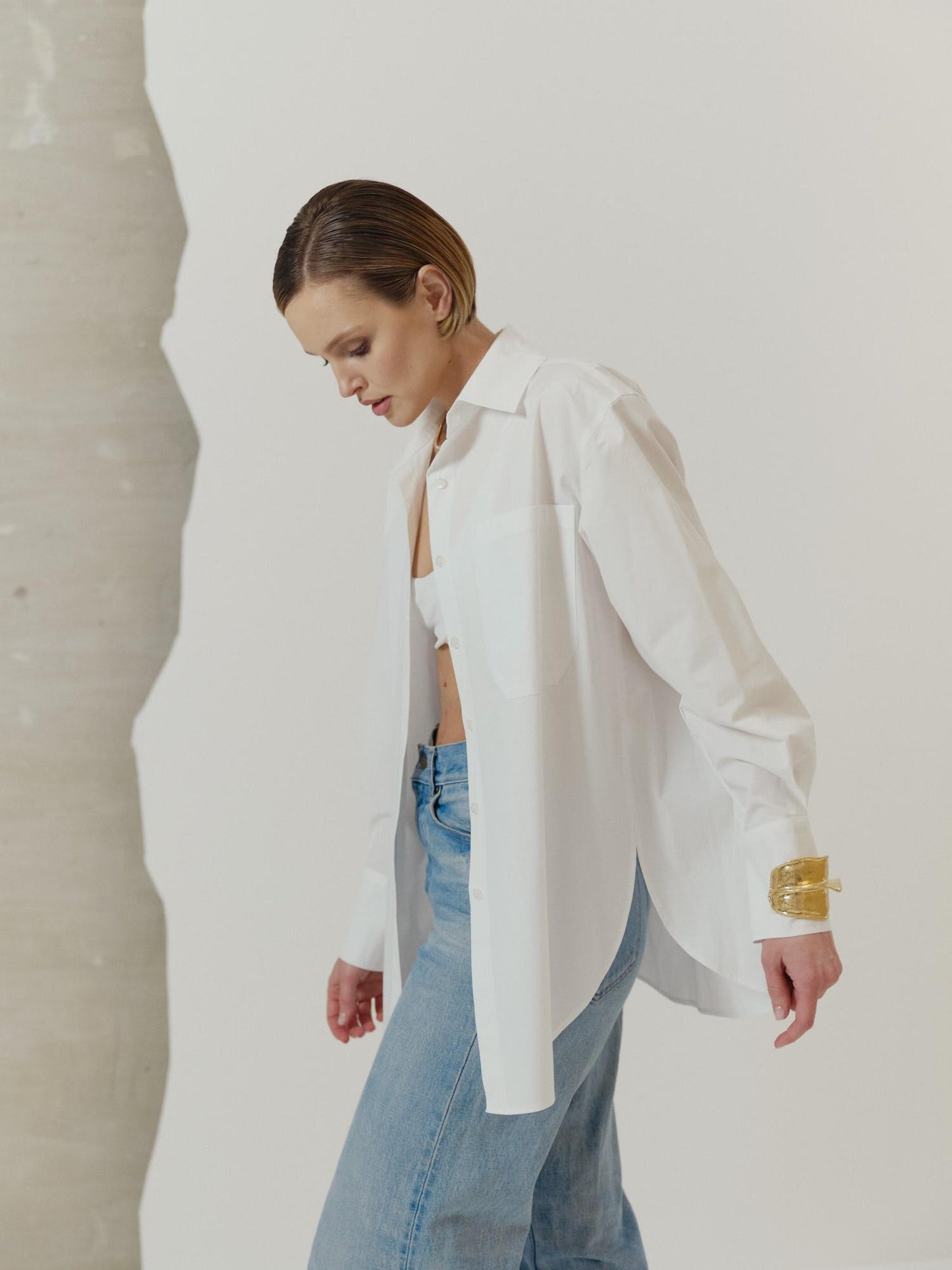 Relaxed fit white cotton shirt with breast pocket