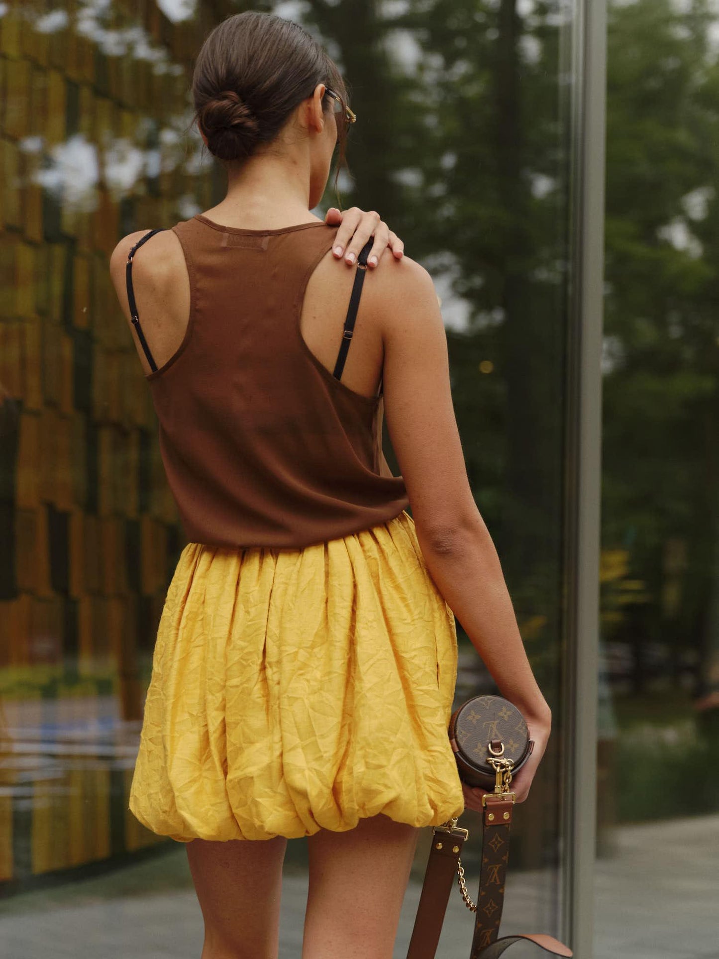 Balloon accent skirt in crinkle linen