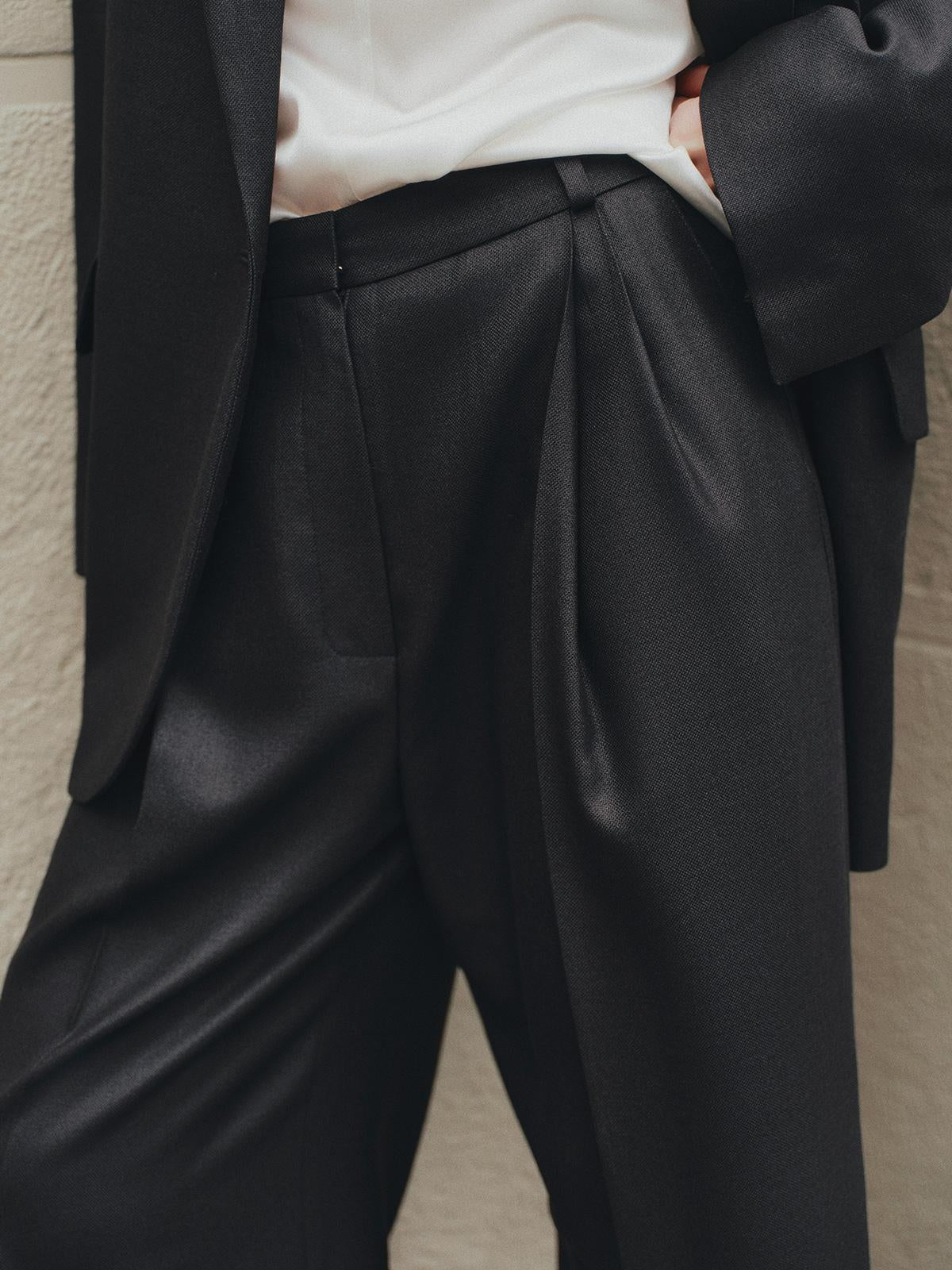 Two-piece contemporary fit suit with Ralph blazer and palazzo pants in structured wool silk blend