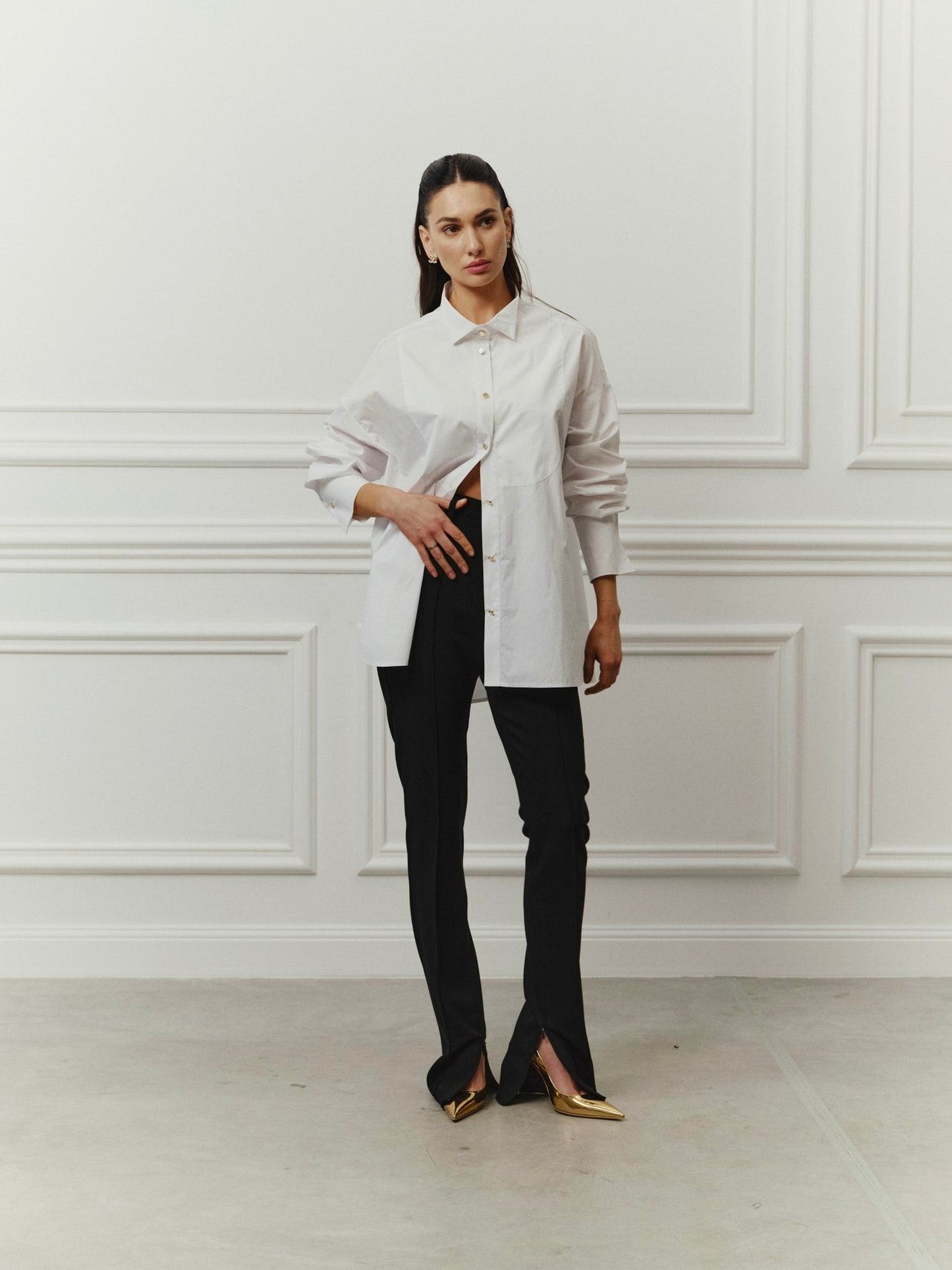 High-waisted slim pants in stretch black wool