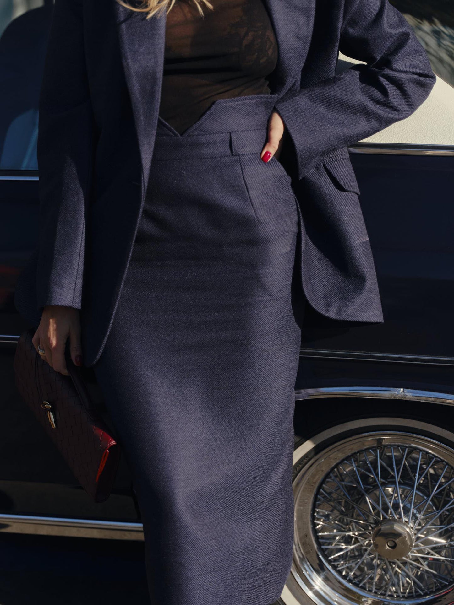 Victoria high-waisted midi skirt
