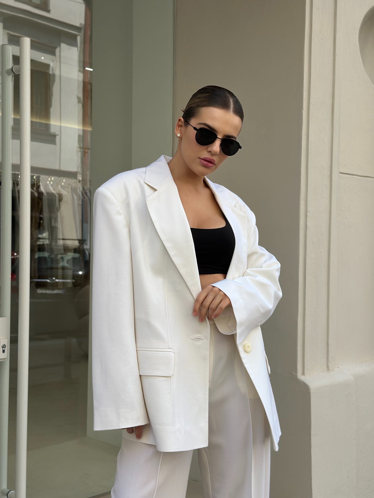 Two-piece contemporary suit with Alex palazzo in fine virgin wool