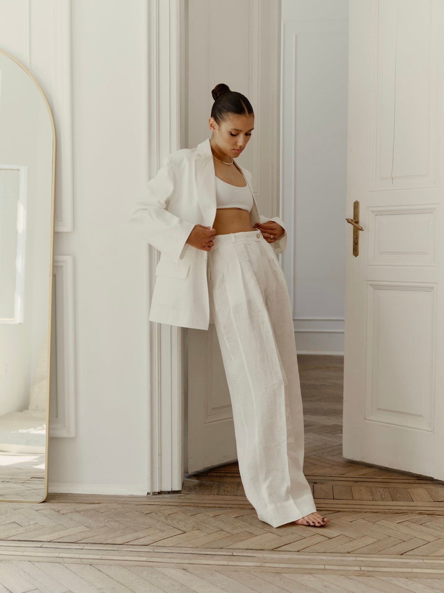 Two-piece linen set with oversized jacket