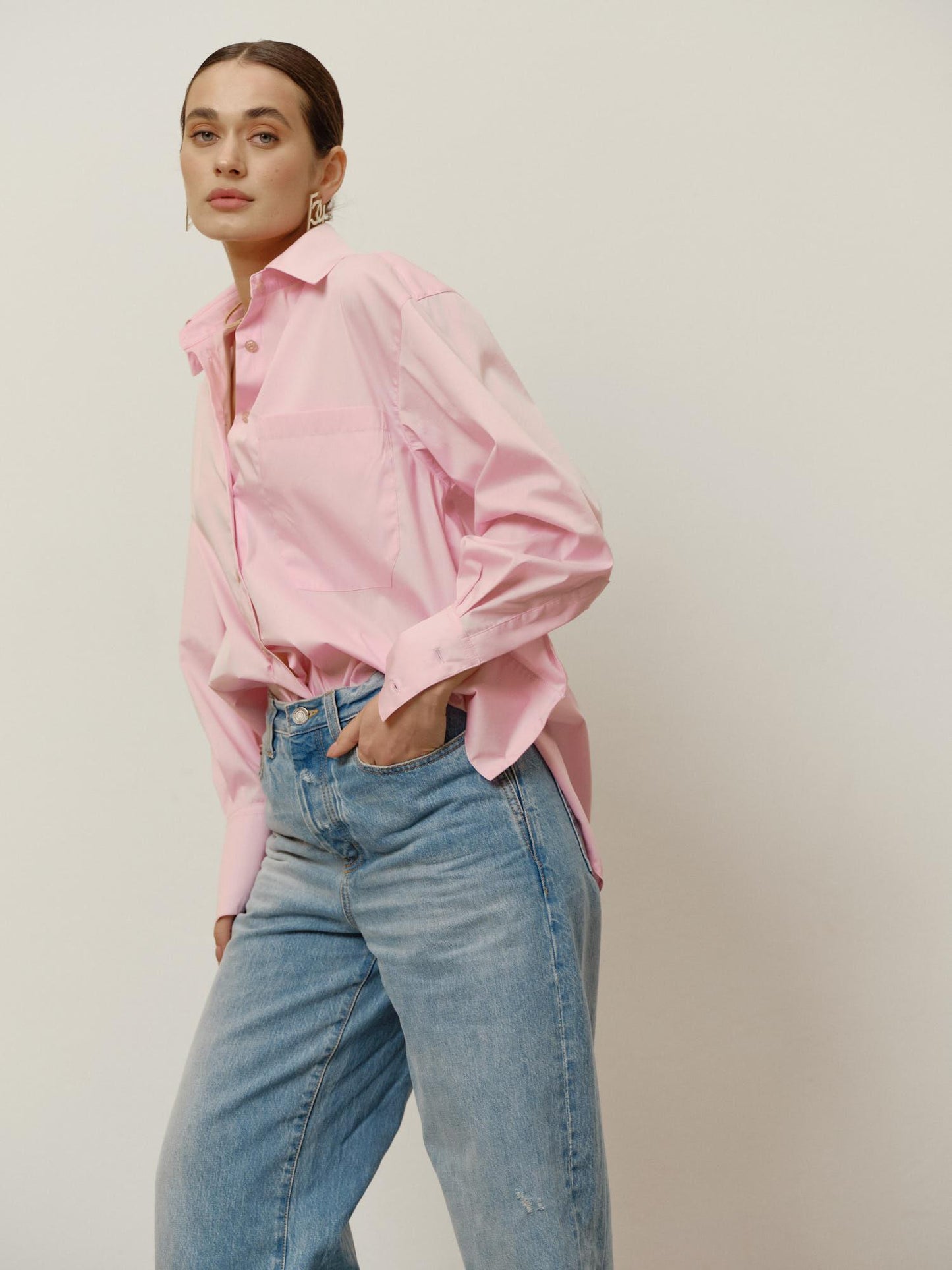 Relaxed fit cotton shirt with breast pocket
