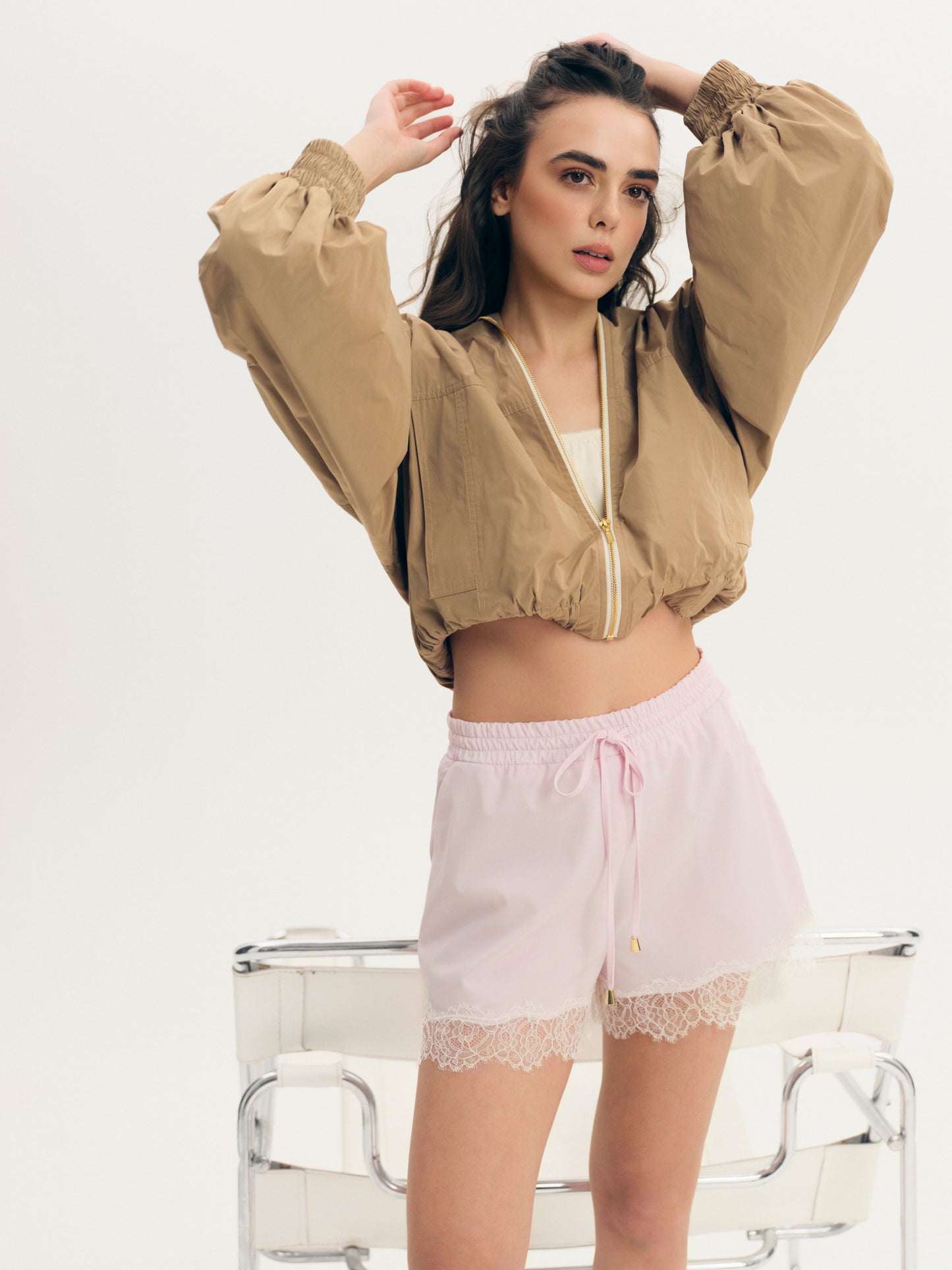 Fine wool silk lace trim shorts in light pink