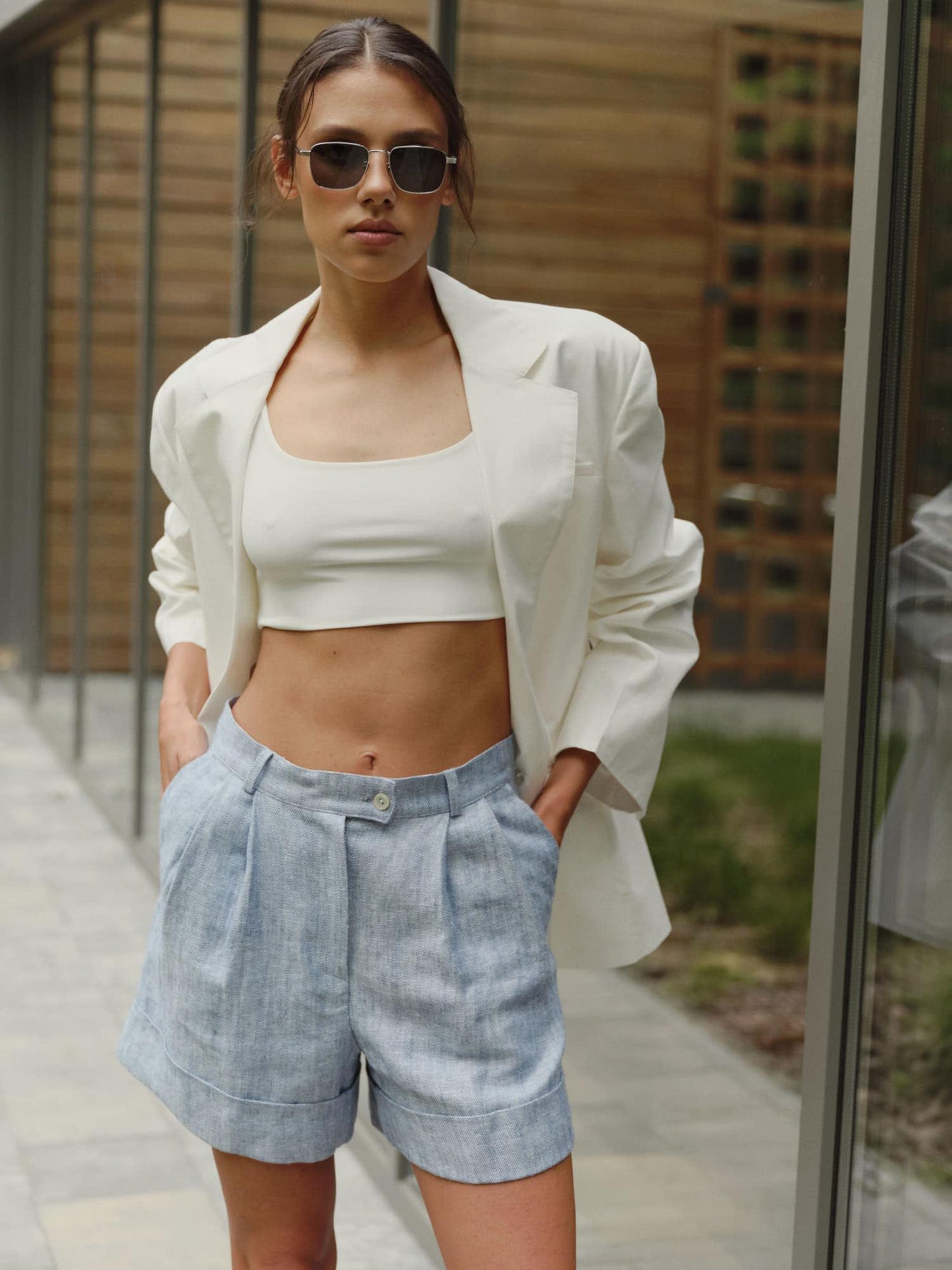 Shorts in denim color linen