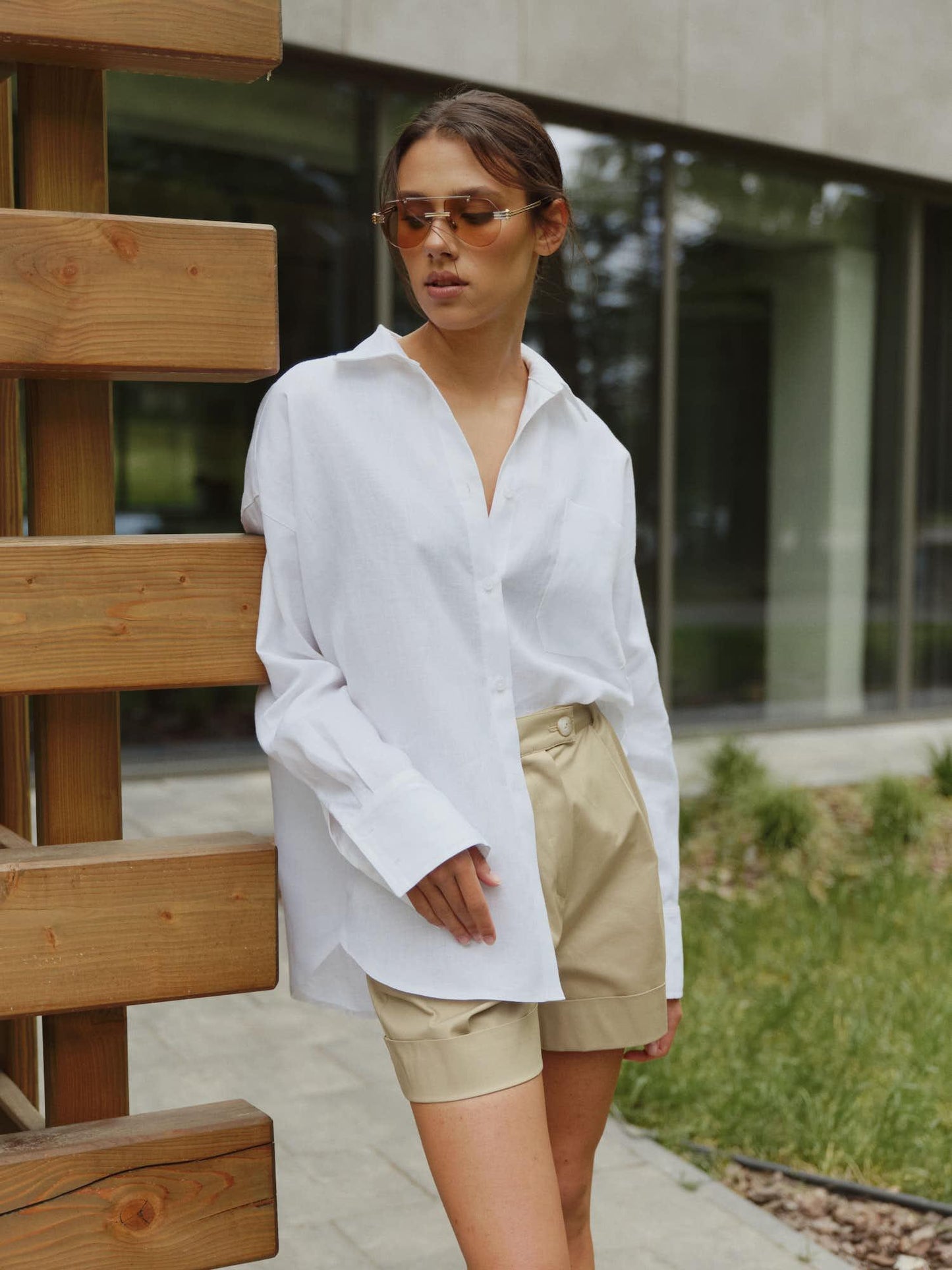 Relaxed fit white linen shirt with breast pocket