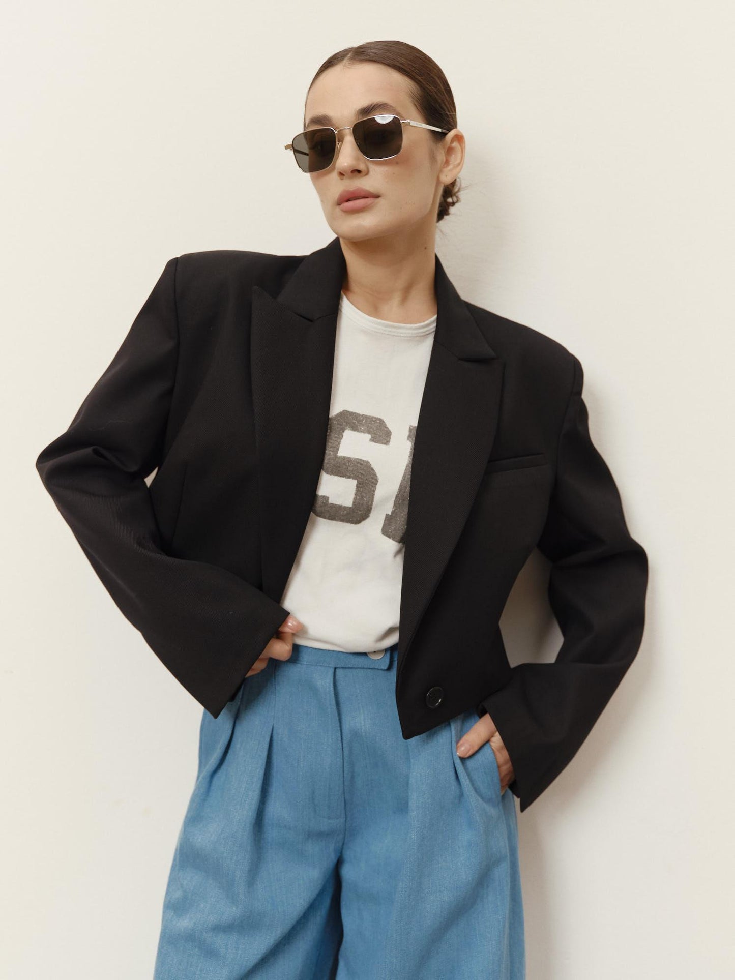 Accent shoulder loose fit crop blazer
