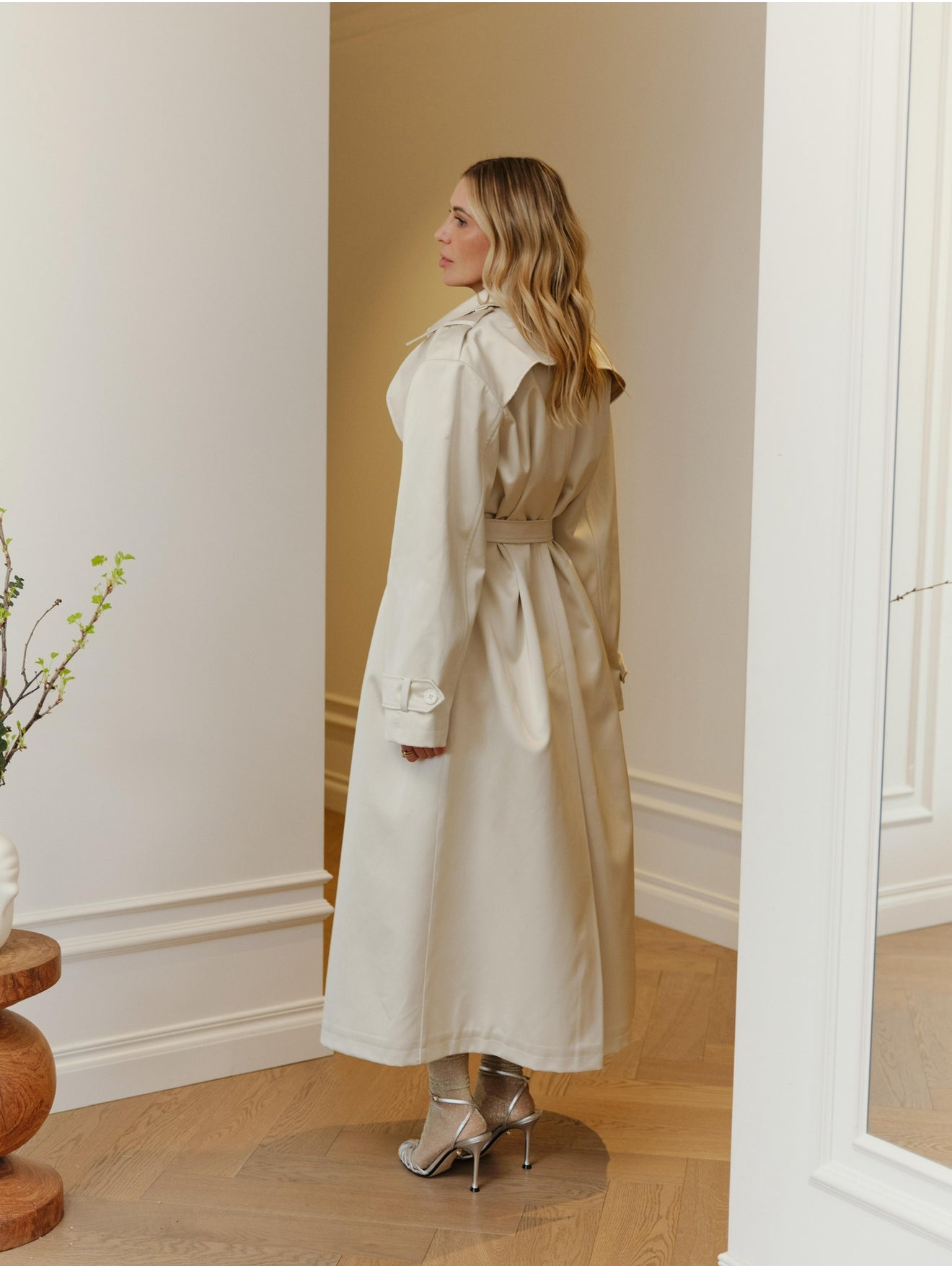 Classic loose fit waterproof midi raincoat