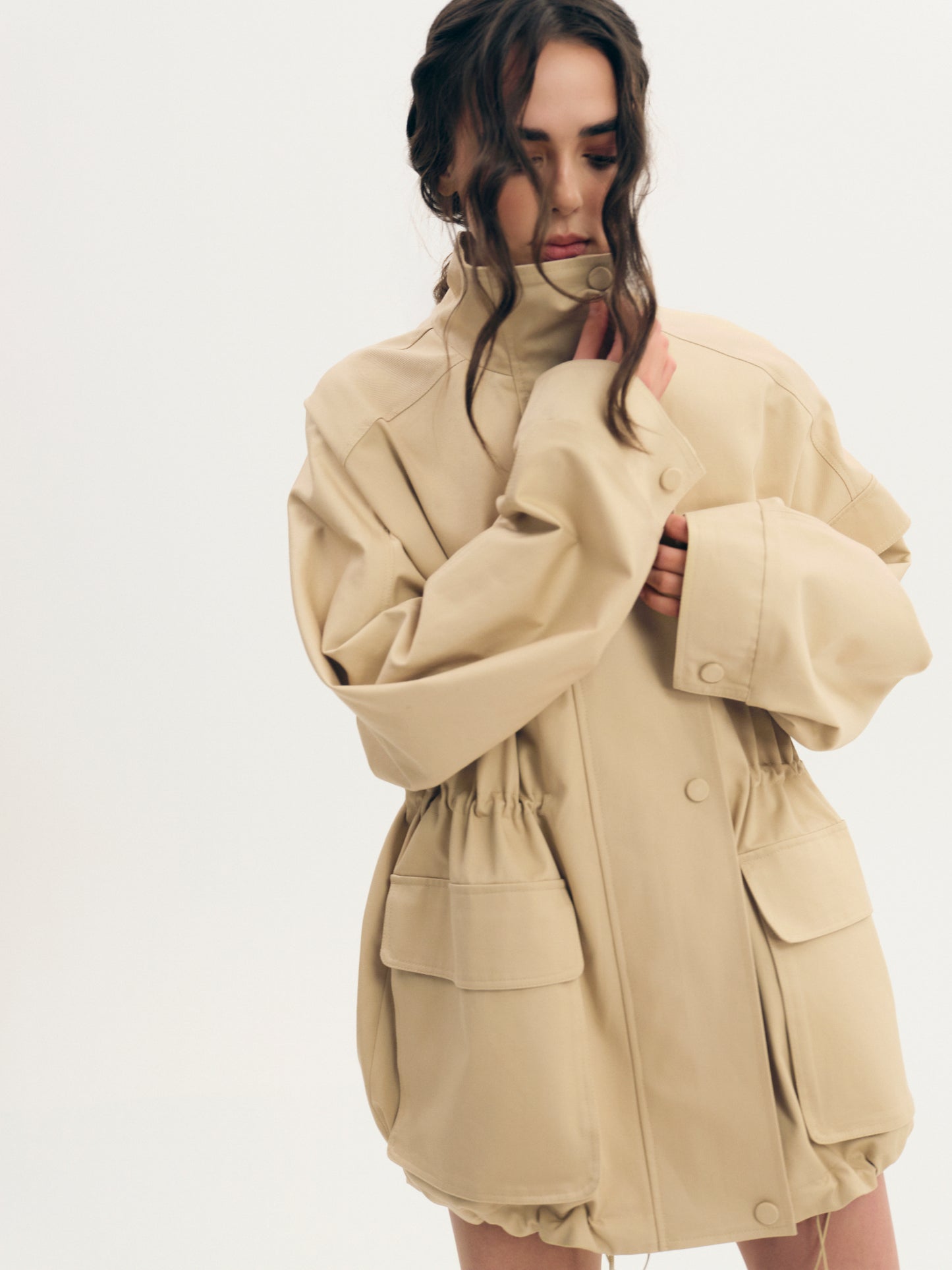 Urban sleeve-pocket parka in waterproof cotton