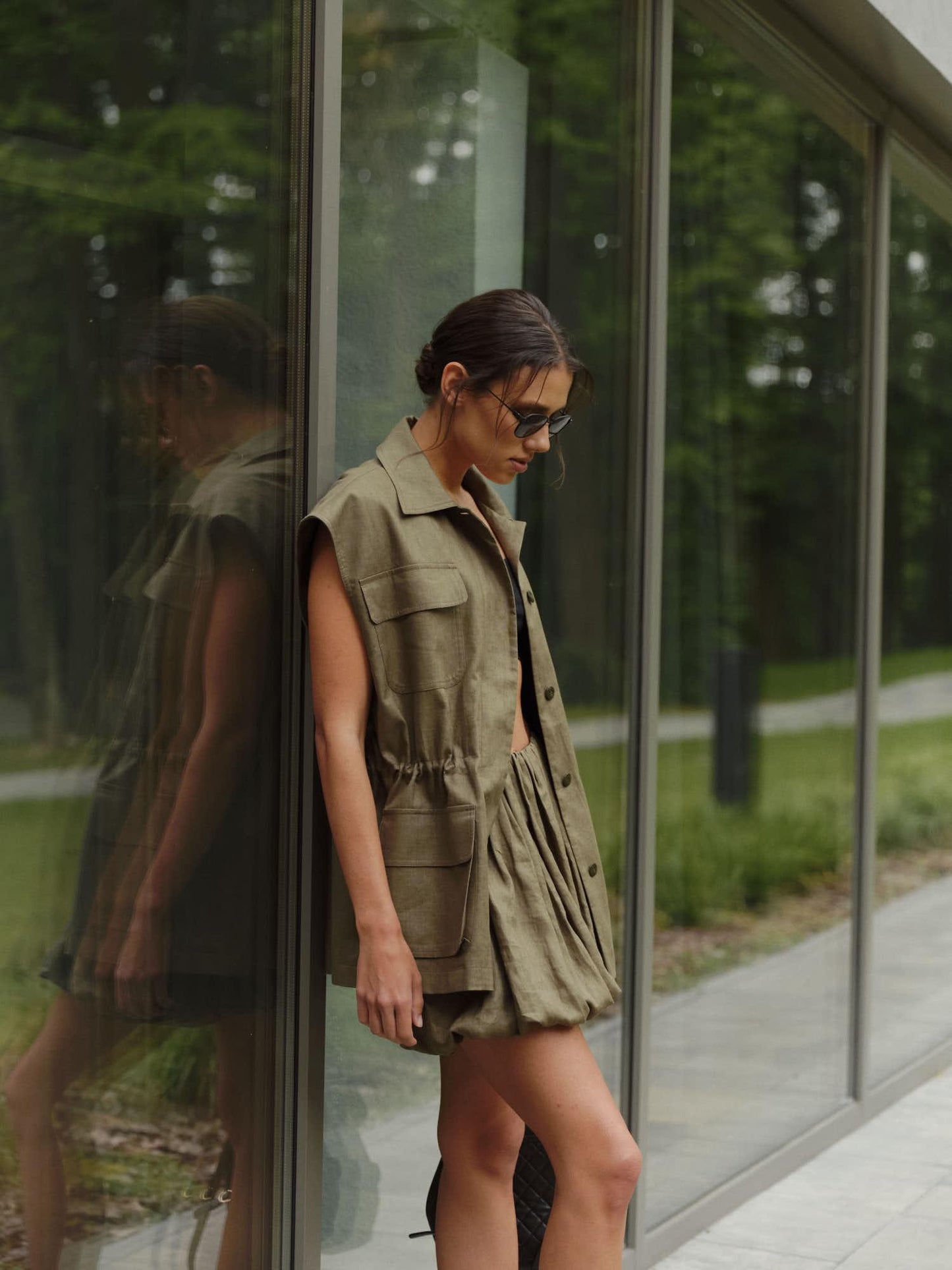 Sleeveless urban jacket with balloon mini dress in khaki linen