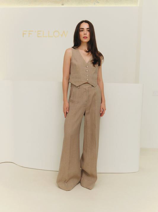 Two-piece linen suit with Alex pants and buttoned vest