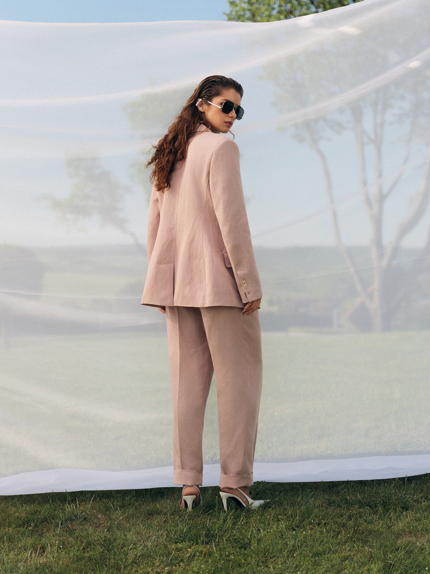Linda fitted double-breasted jacket with jogger pants