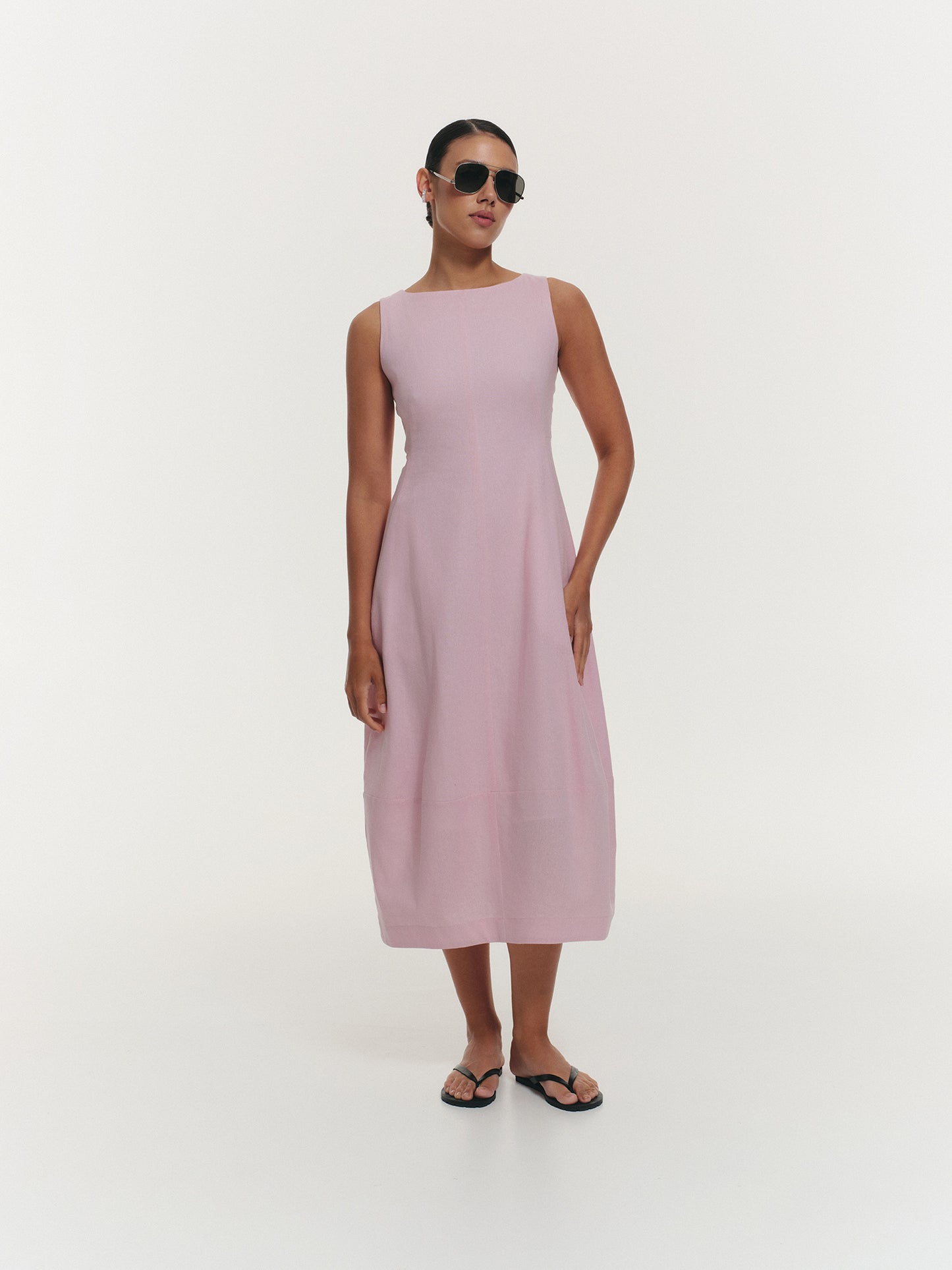 KATE boat-neck dress in light pink linen