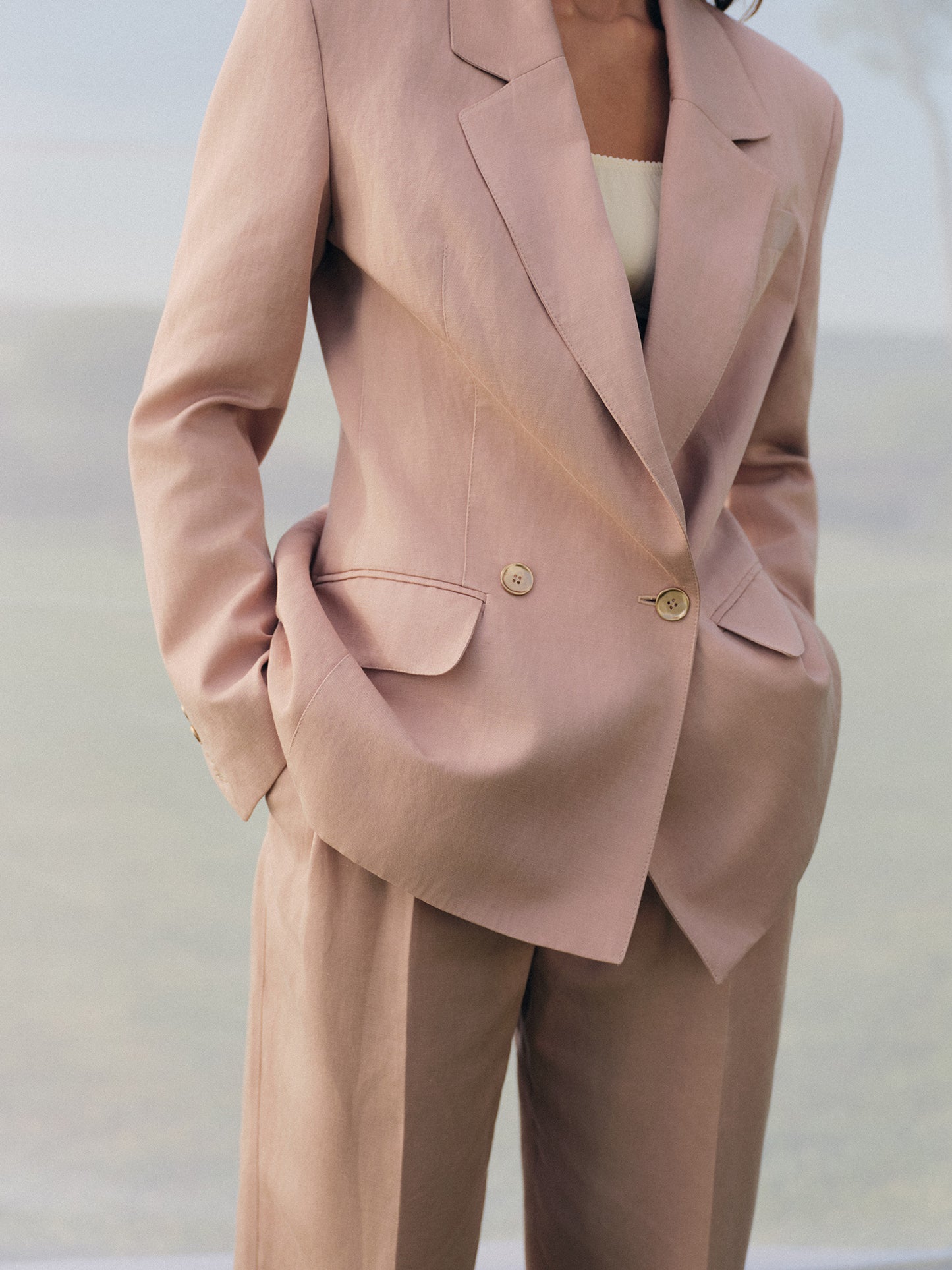 Linda fitted double-breasted jacket with jogger pants