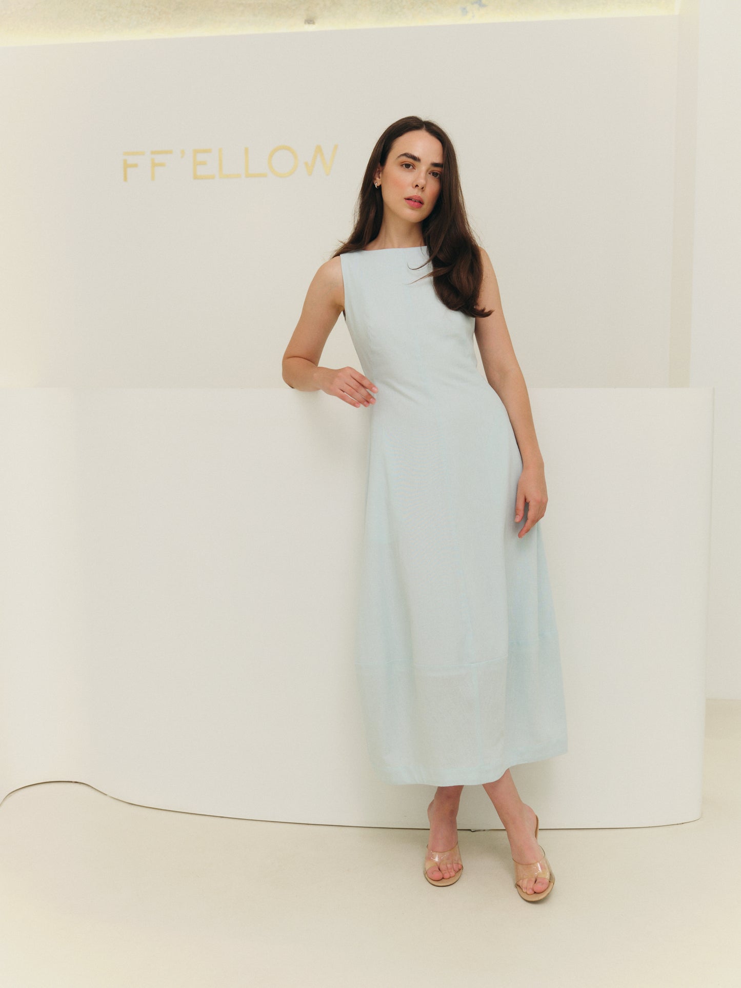 KATE boat-neck dress in light blue linen