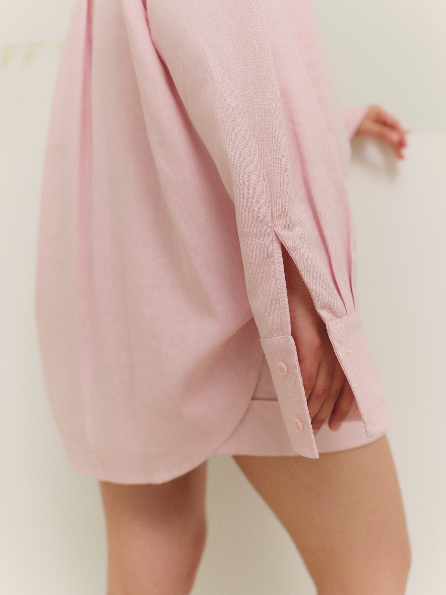 Two-piece set with oversized shirt and matching regular fit shorts