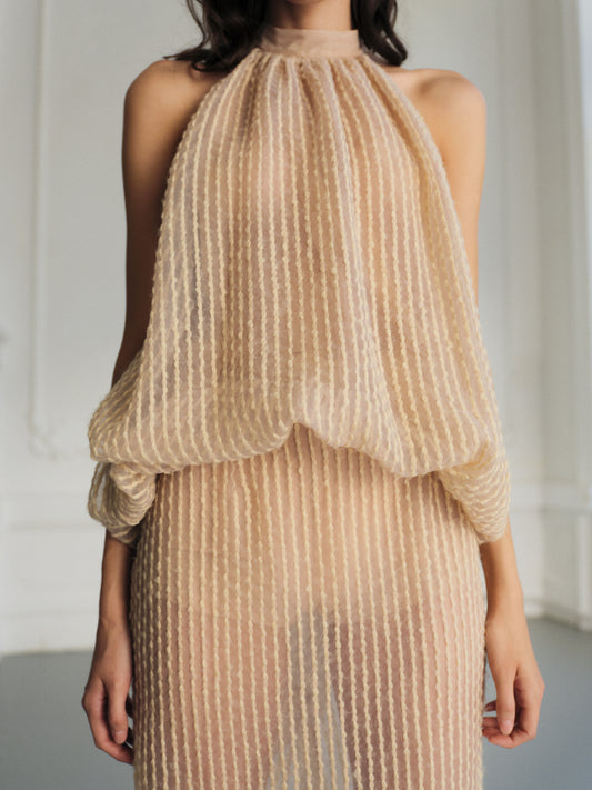 Voluminous statement top in structured fabric