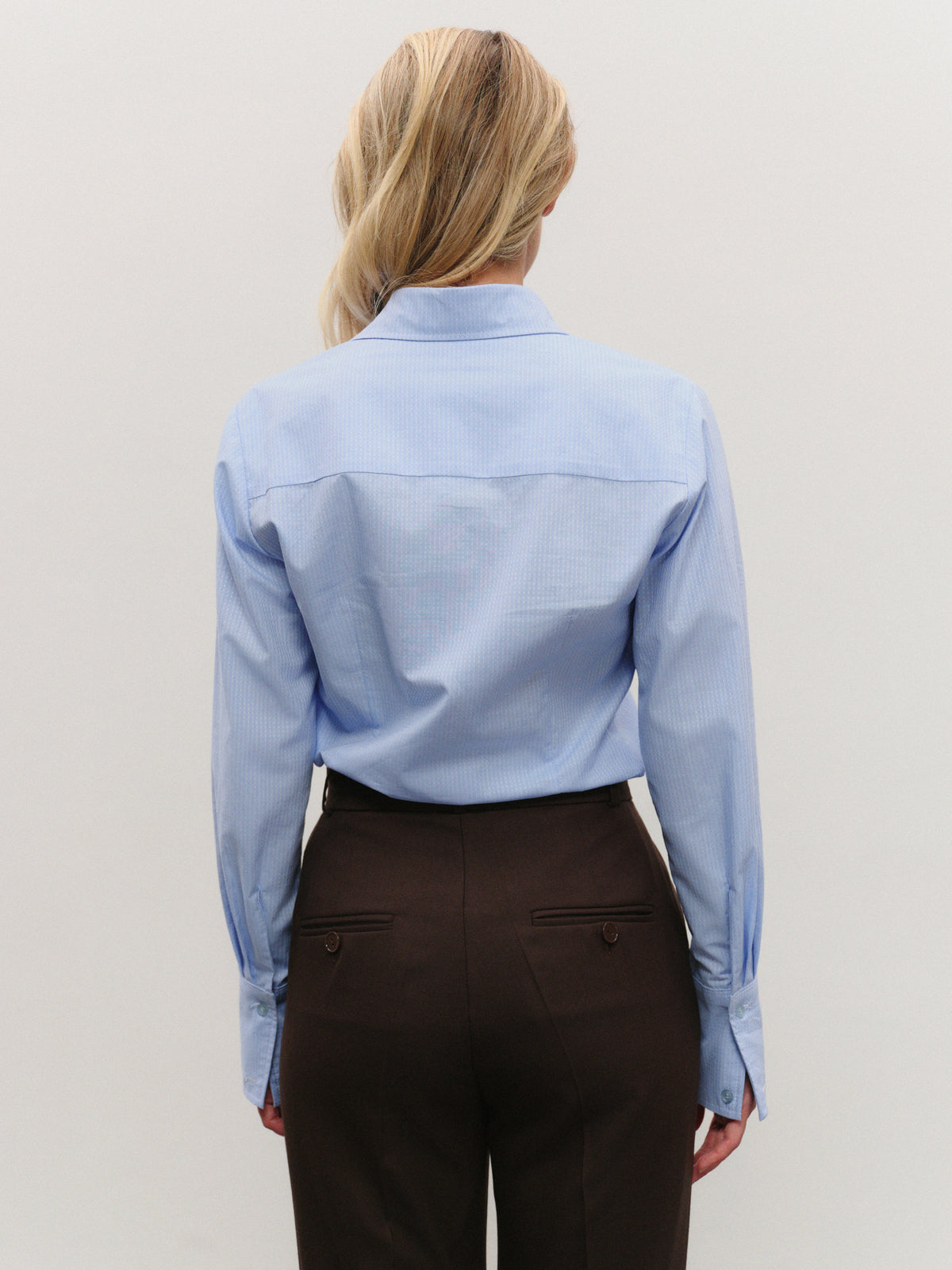 Regular fit go-to shirt in clear light blue cotton
