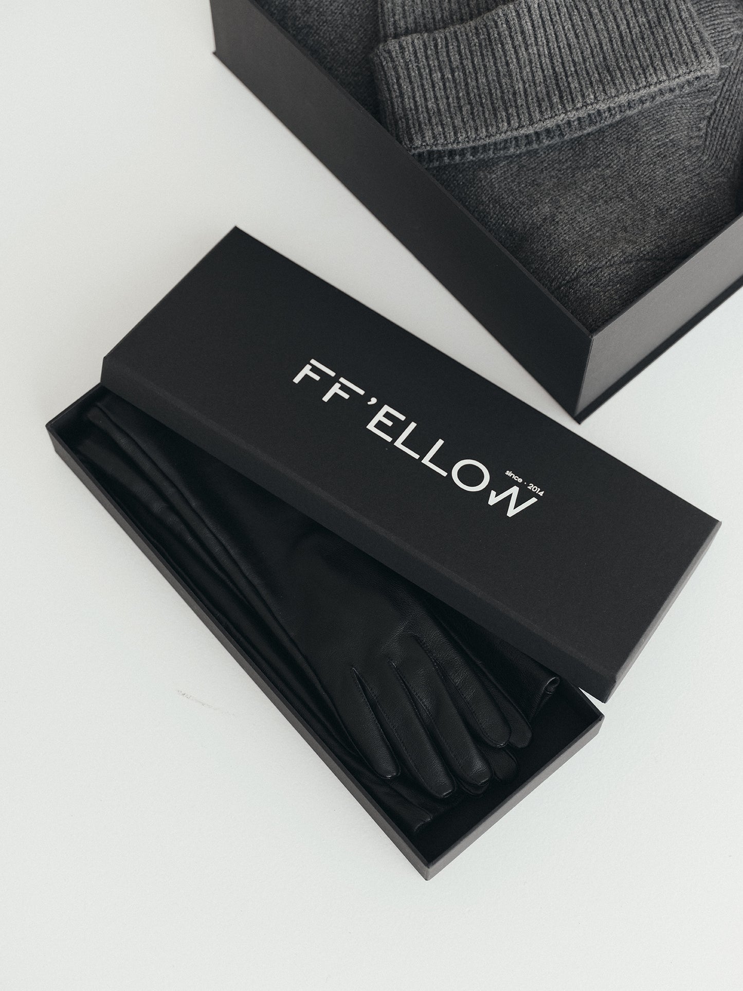 Extra long accent leather gloves