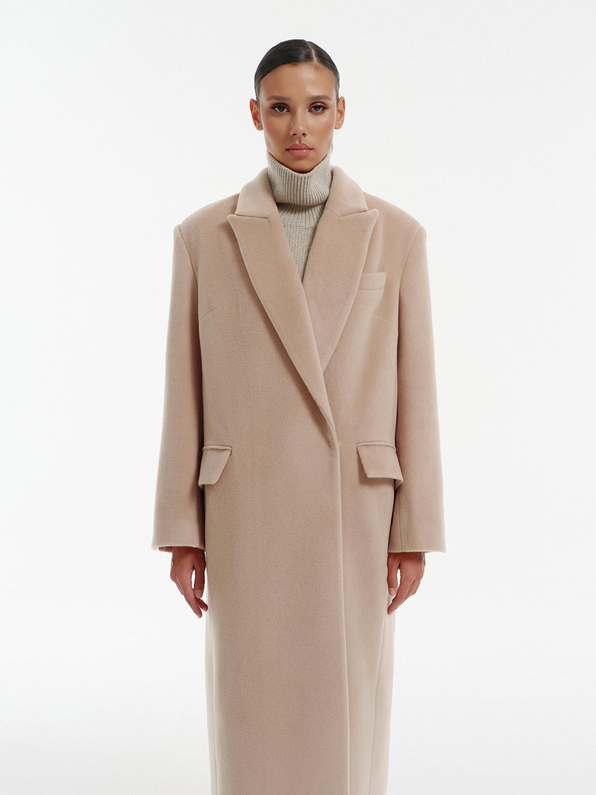 Blake relaxed fit winter coat in warm beige cashmere