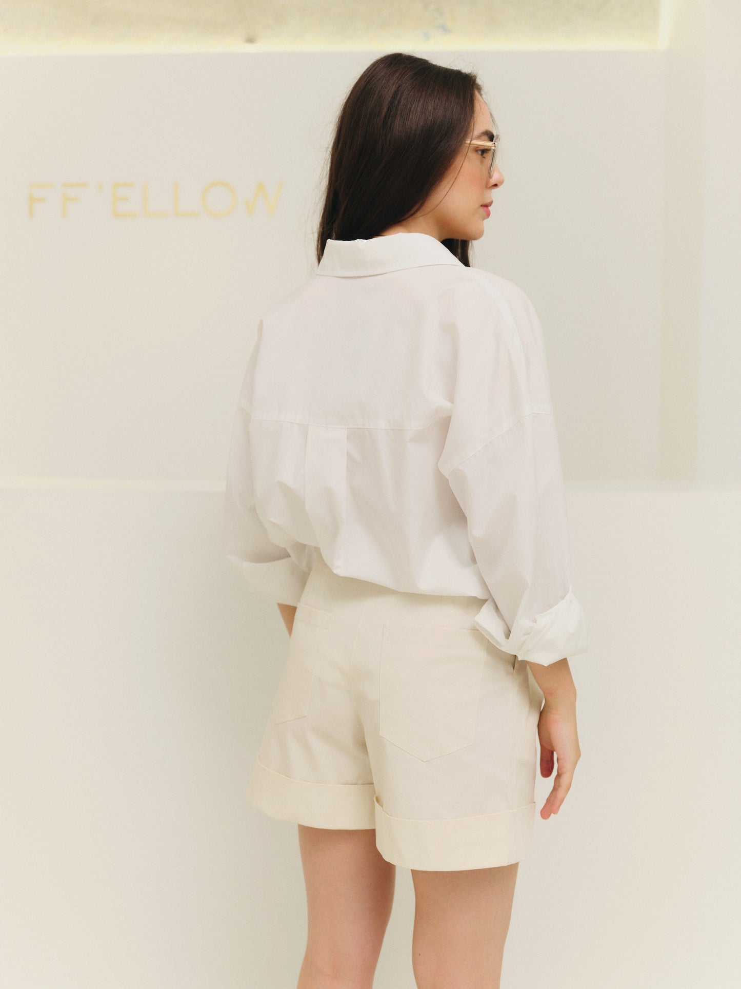Regular fit shorts in vanilla cotton