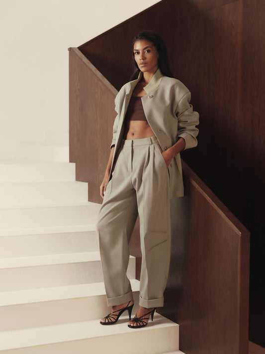 Button-up accent shoulders wool viscose jacket with accent pants