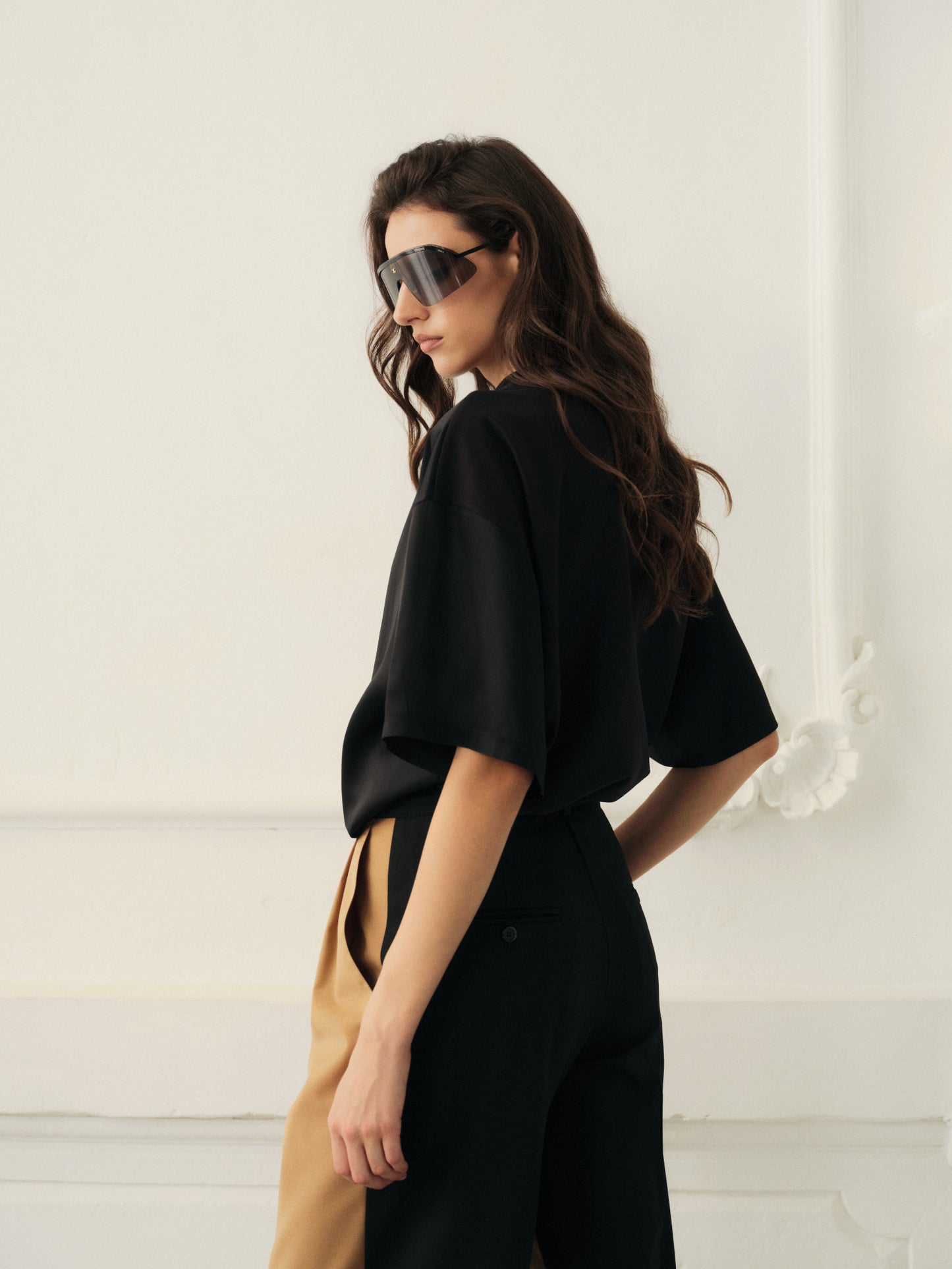 Oversized half-sleeve cotton shirt with contrast satin front