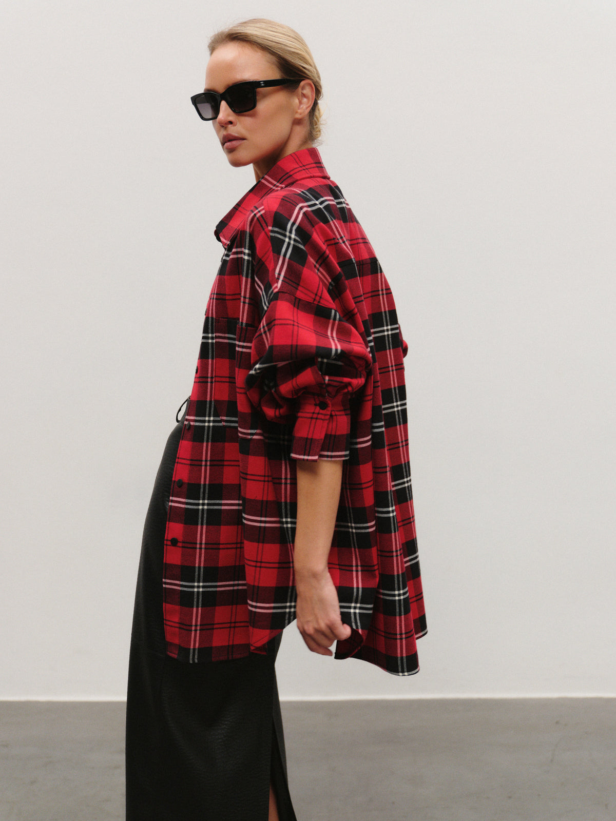 Loose fit soft cotton shirt with breast pocket