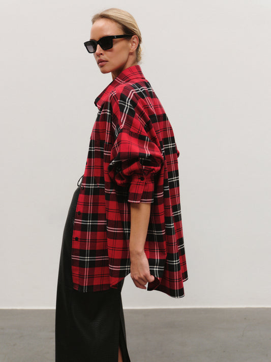 Loose fit soft cotton shirt with breast pocket
