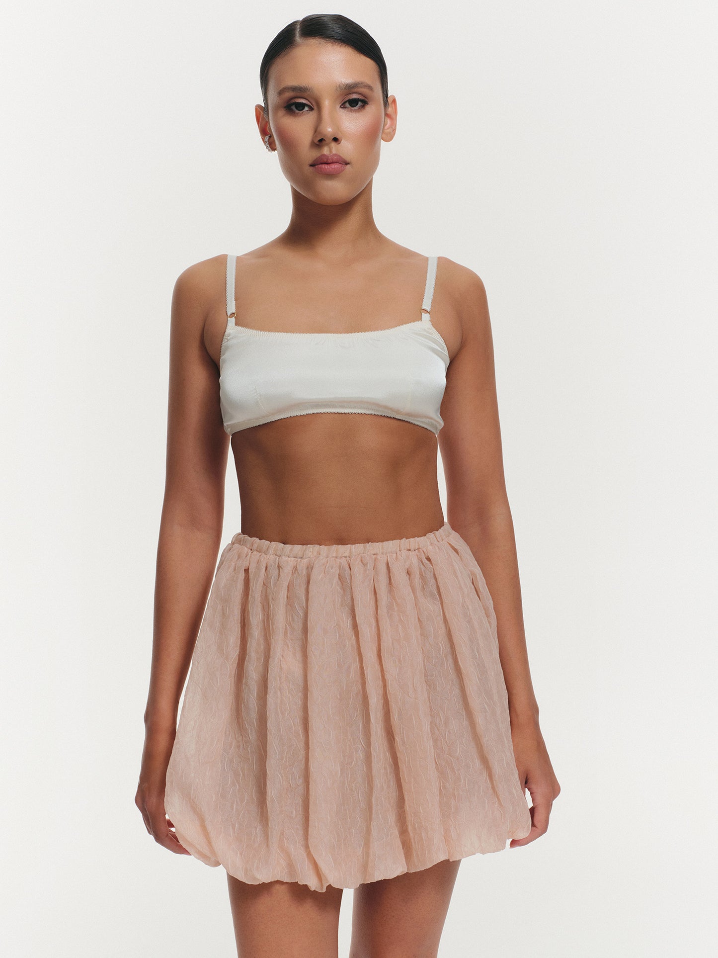 Balloon accent skirt in crinkle silk