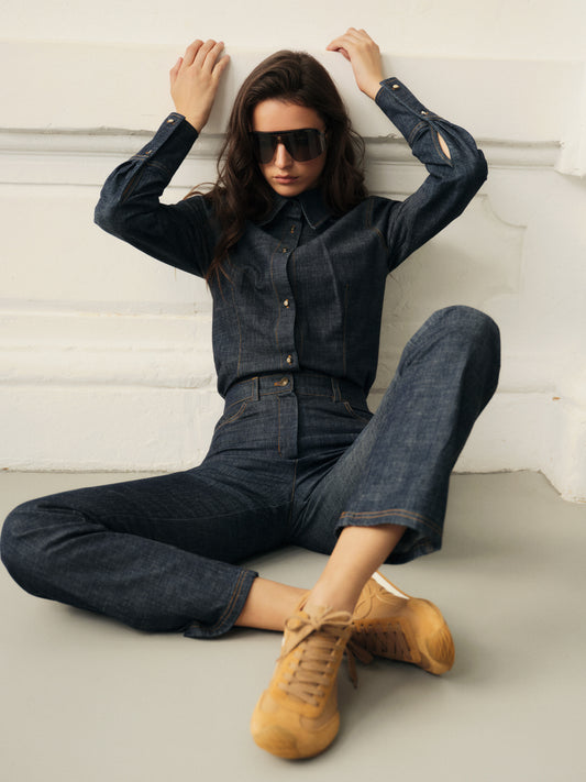 Two-piece set with iconic style jeans and matching shirt in raw denim
