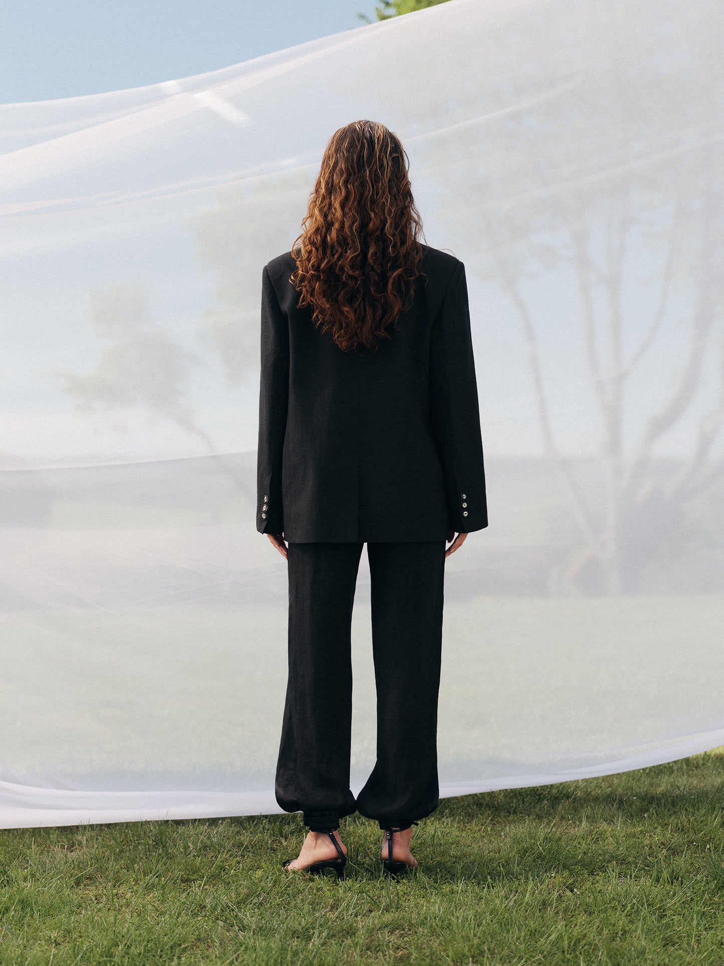 Ralph accent cape-sleeve linen blazer with matching Yasmine pants