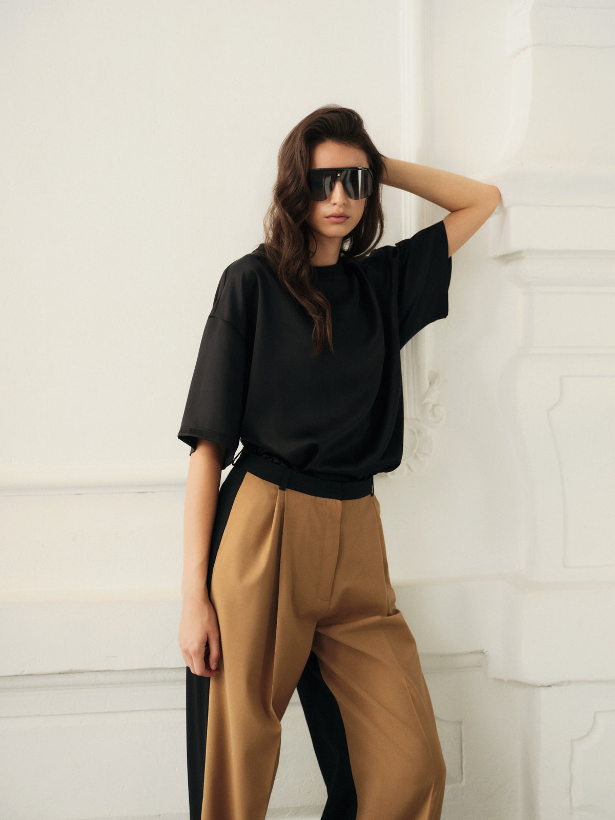 Oversized half-sleeve cotton shirt with contrast satin front