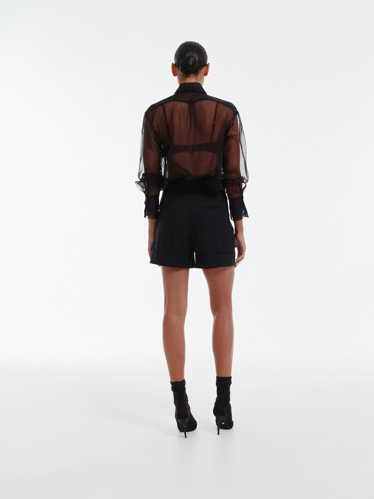 Tailored shorts in black wool