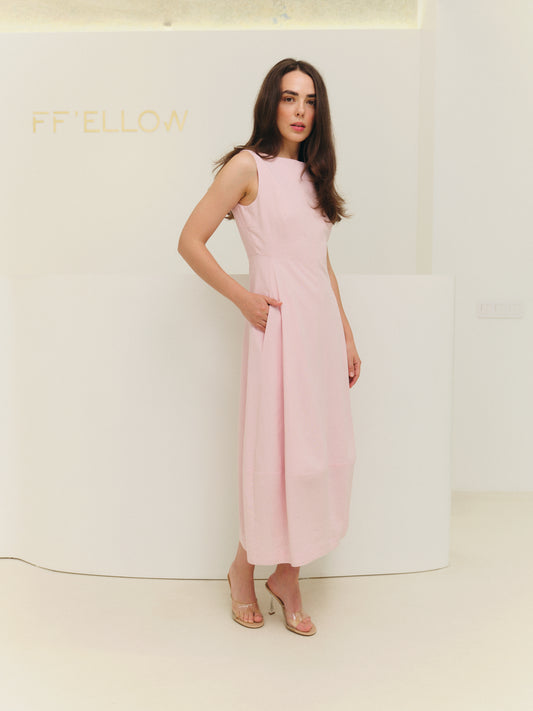 KATE boat-neck dress in pale pink linen
