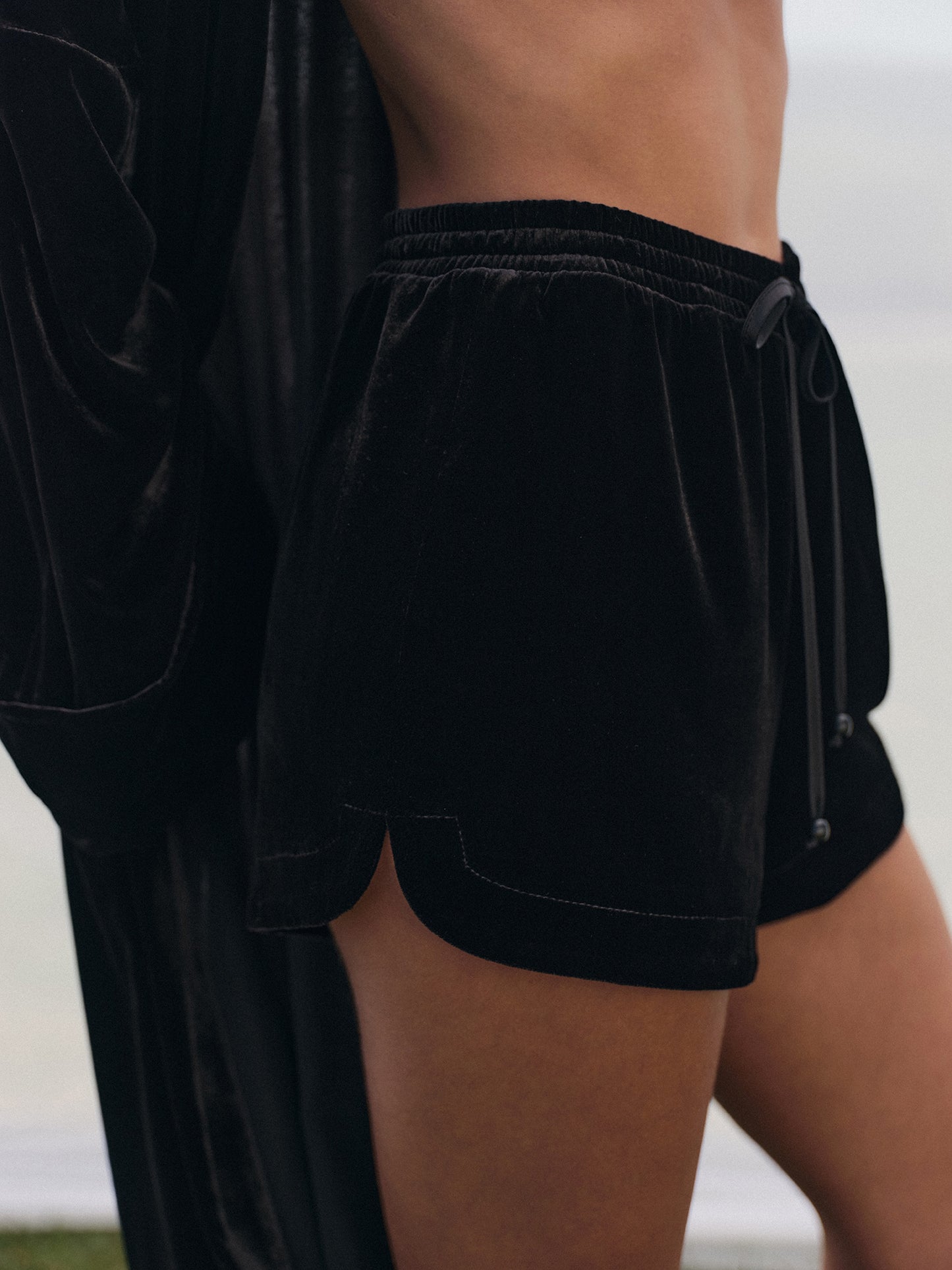 Two-piece set in viscose silk blend