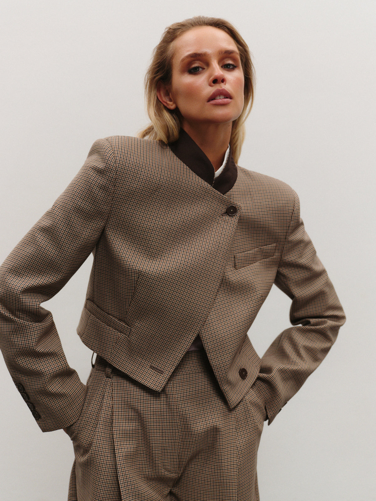 Trending bermuda shorts with crop jacket