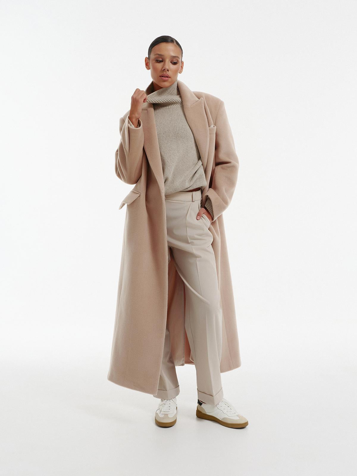 Blake relaxed fit winter coat in warm beige cashmere