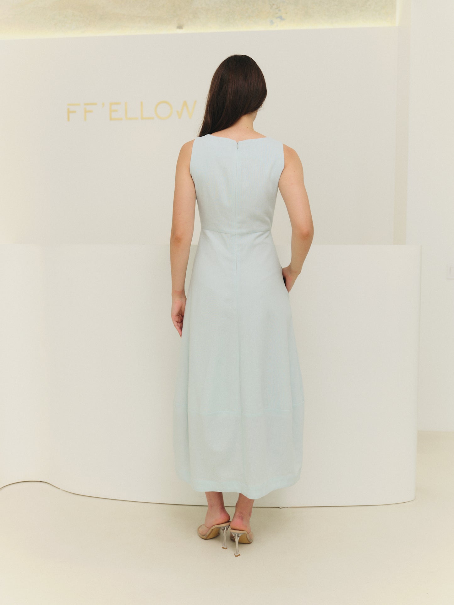 KATE boat-neck dress in light blue linen