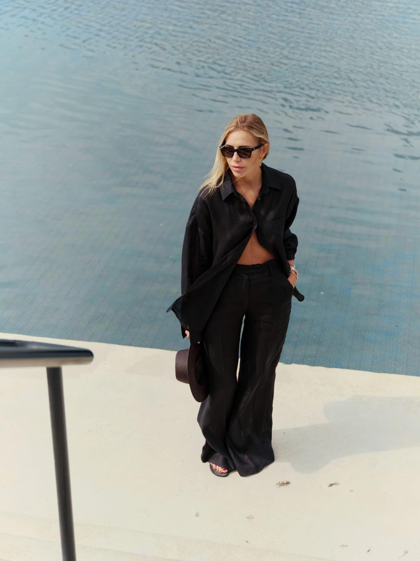 Two-piece set with oversized shirt and Alex palazzo in black linen