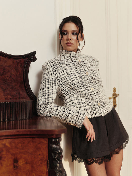 Classic fit tweed jacket with accent golden buttons