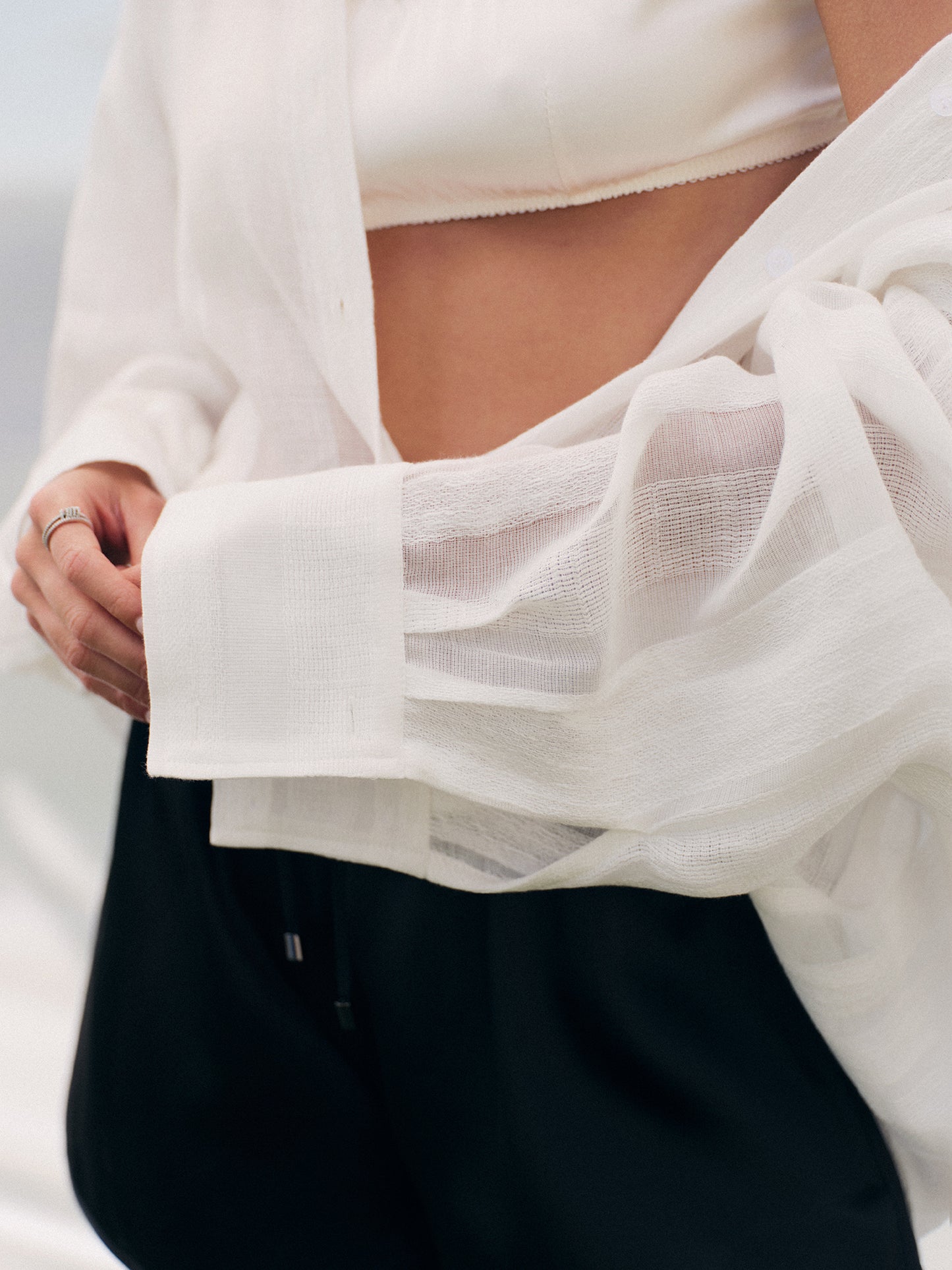 Relaxed fit white shirt in super light linen cotton blend